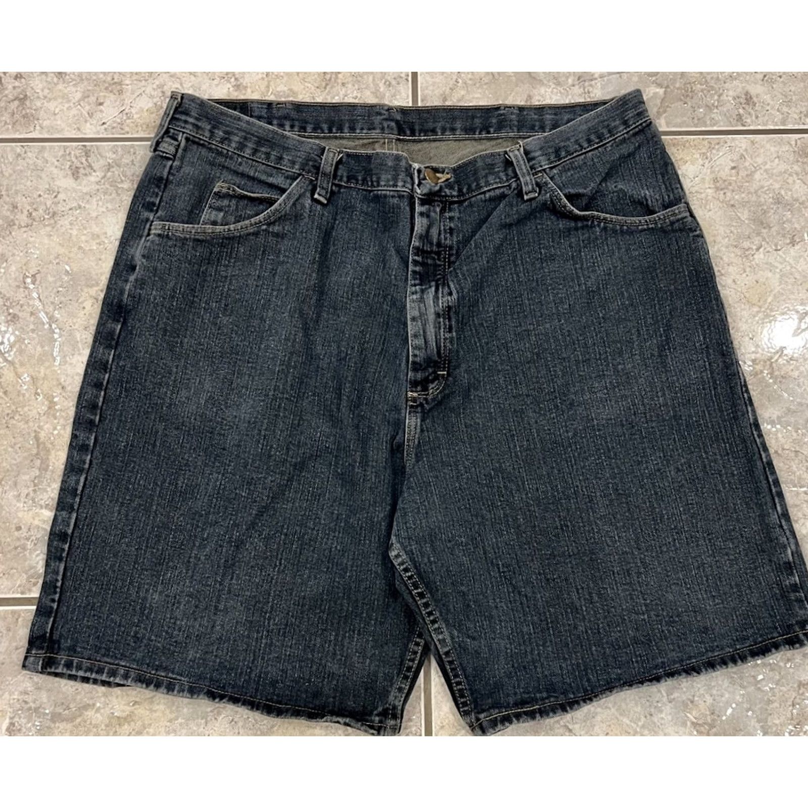 Wrangler Mens 40 Wrangler Relaxed Fit 10" Dark Wash Denim Blue Jean Classic Jorts Size US 40 / EU 56 - 4 Thumbnail