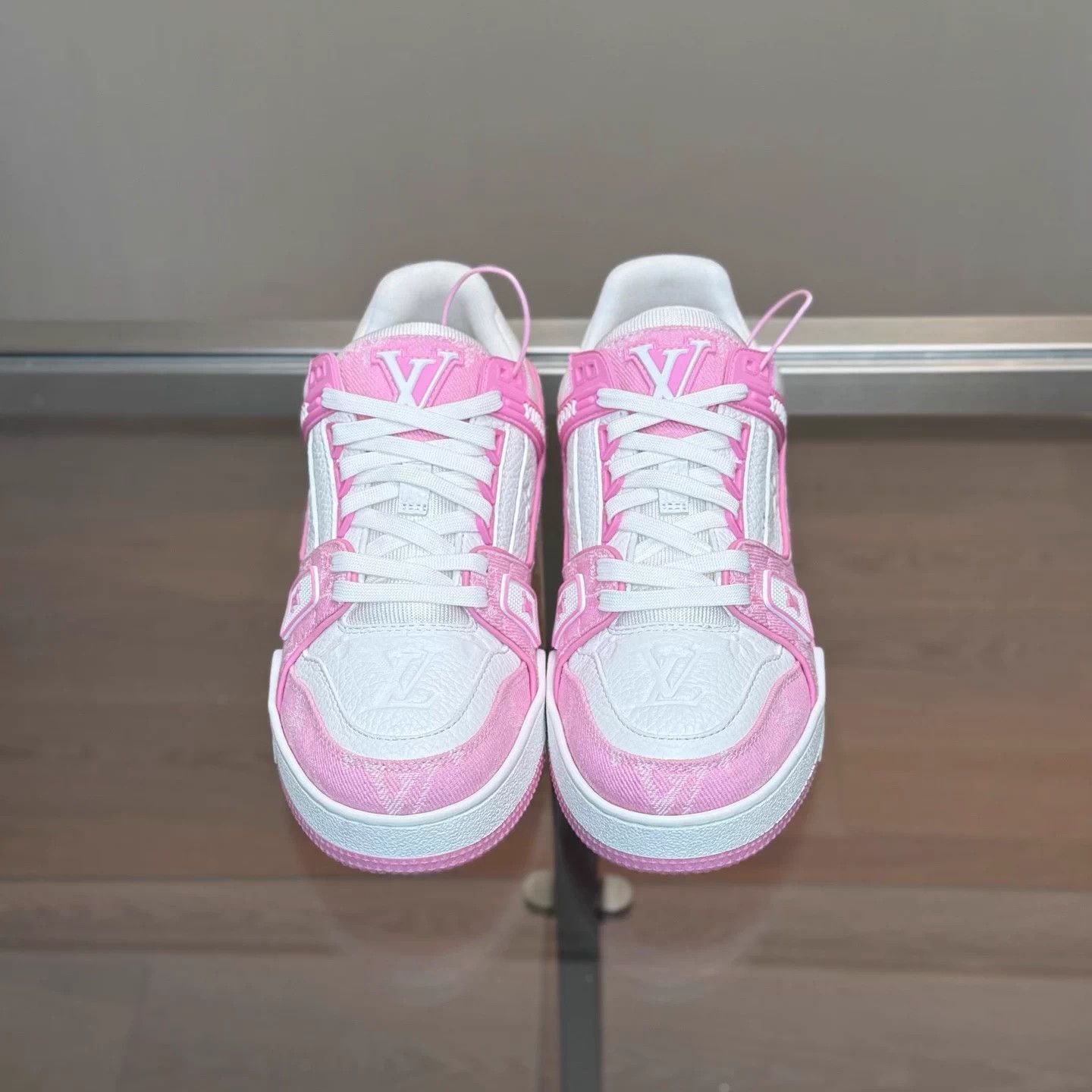Louis Vuitton LV Trainer 25 White Pink Denim Sneakers EUR 36.5 99 Size US 5.5 / IT 35.5 - 2 Thumbnail