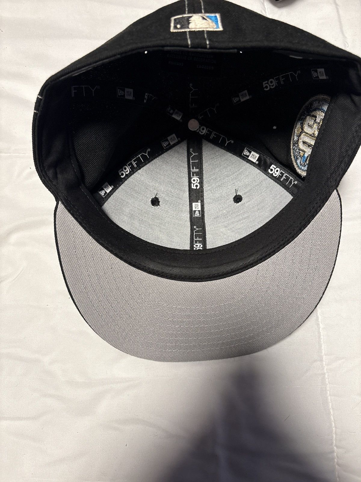 New Era Blue Jays Fitted 30th Anniversary Size 7 1/8 Size ONE SIZE - 3 Thumbnail