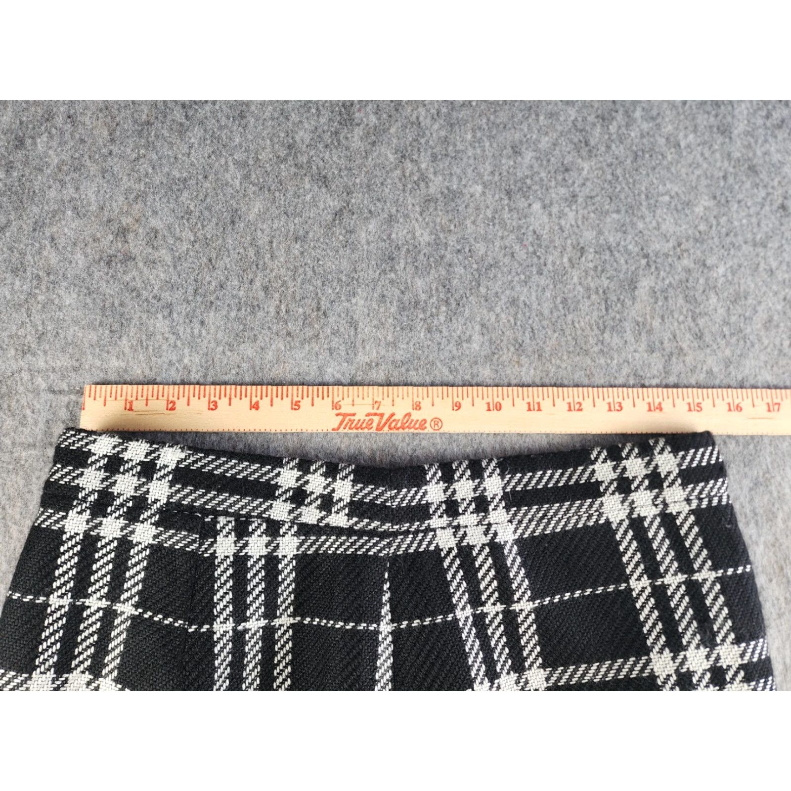 J.Crew Women's J.CREW Skirt Black White Plaid Midi Size 6 Women's Skirt Midi Plaid J.CREW 6 Size 28" / US 6 / IT 42 - 6 Thumbnail