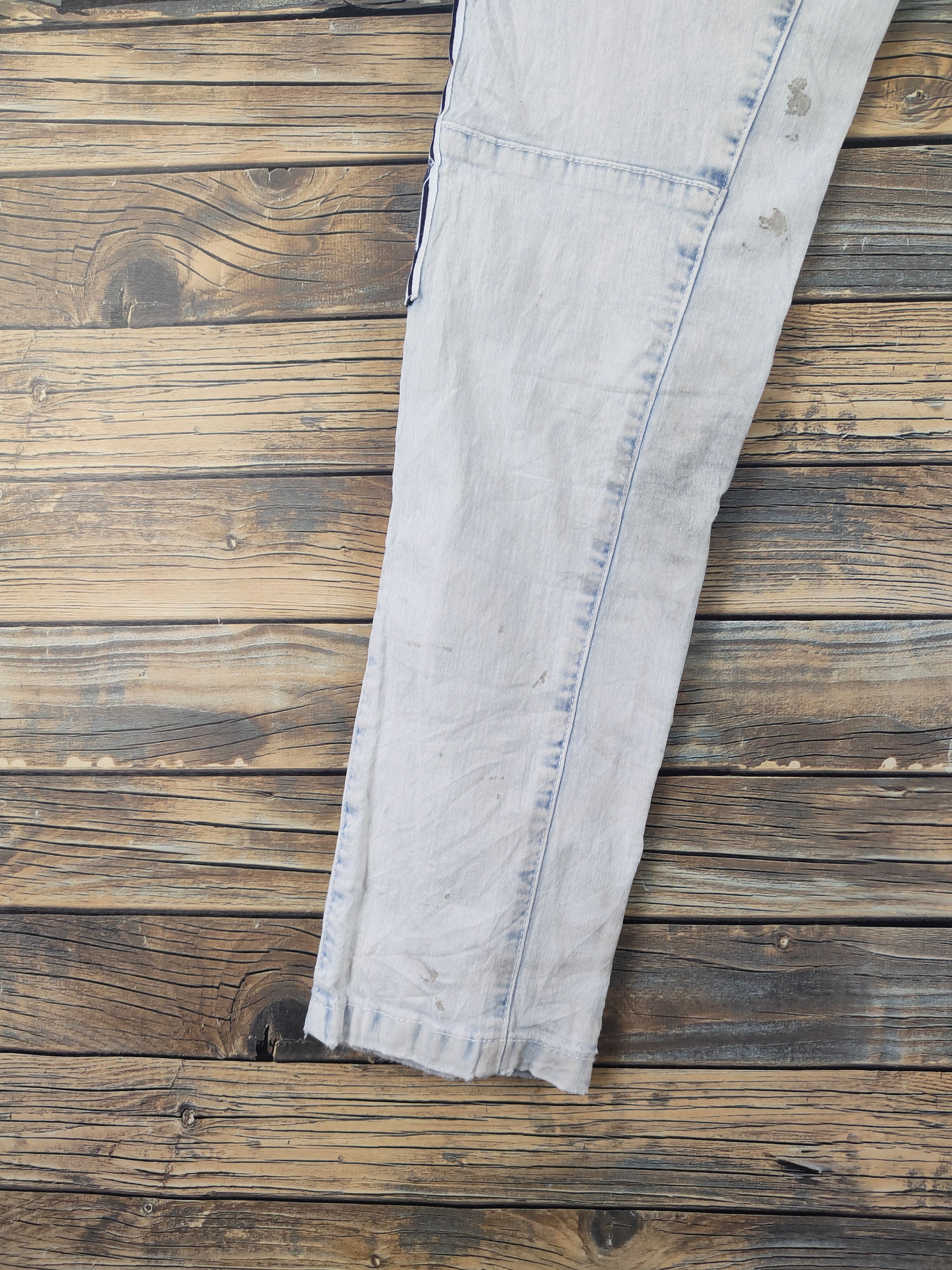 Japanese Brand I'z Frontier Light Blue Distressed Ripped Soft Jeans #W1997 Size US 32 / EU 48 - 12 Thumbnail