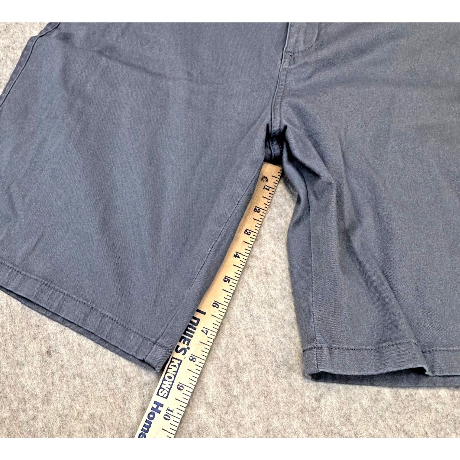 Quiksilver Quiksilver Gray Amphibian Shorts Mens 36 x 9 Flat Front Chino Board Surf Logo Pockets Easy Care 9 in Inseam Gray Mens Size US 36 / EU 52 - 3 Thumbnail