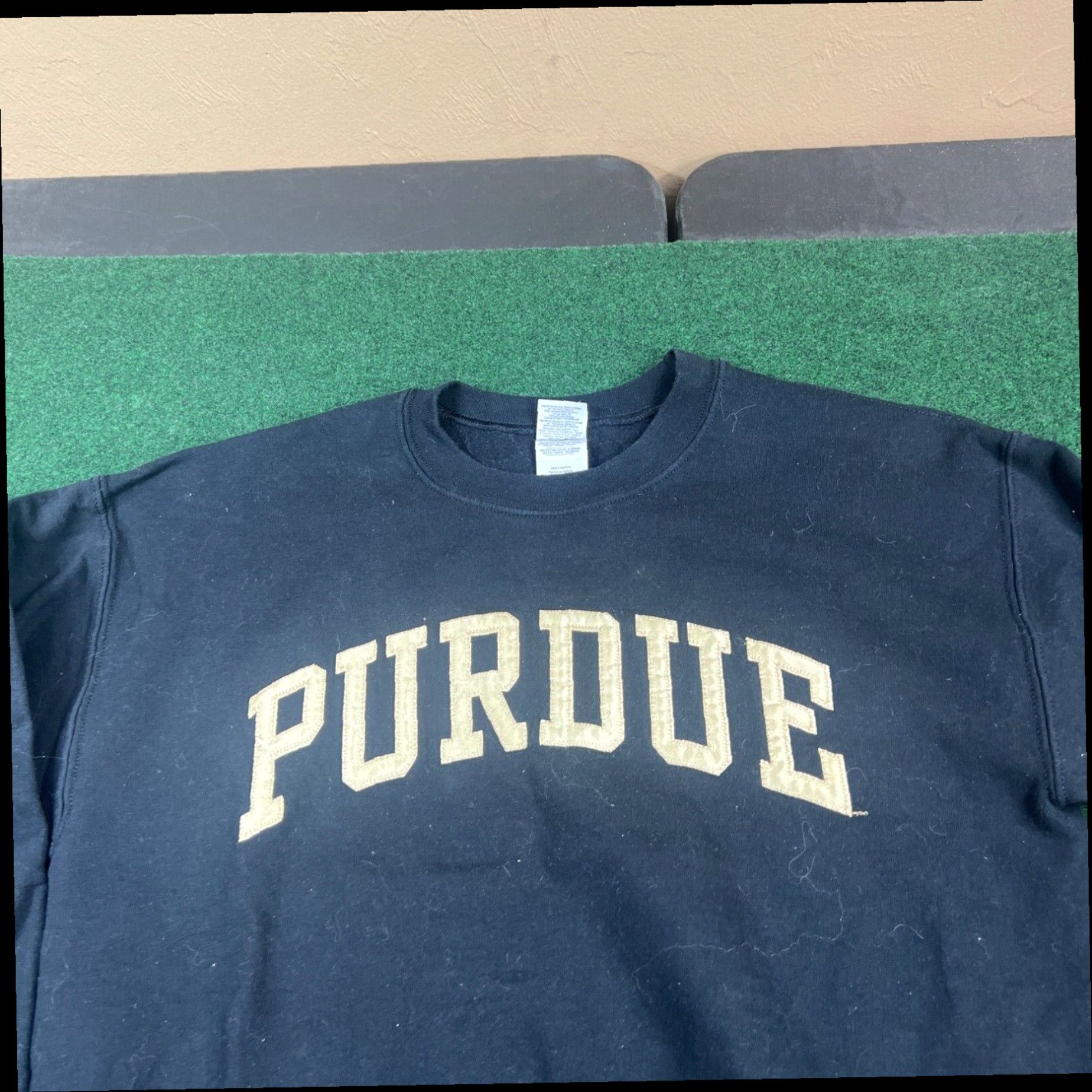Gildan University of Purdue Sweater Black Size Medium Gildan Size US M / EU 48-50 / 2 - 3 Thumbnail