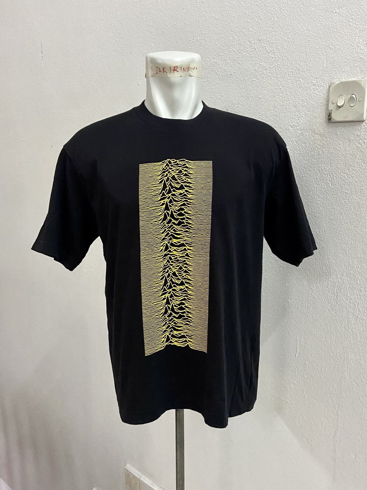 Band Tees × Uniqlo PETER SAVILLE JOY DIVISION TEE Size US S / EU 44-46 / 1 - 3 Thumbnail