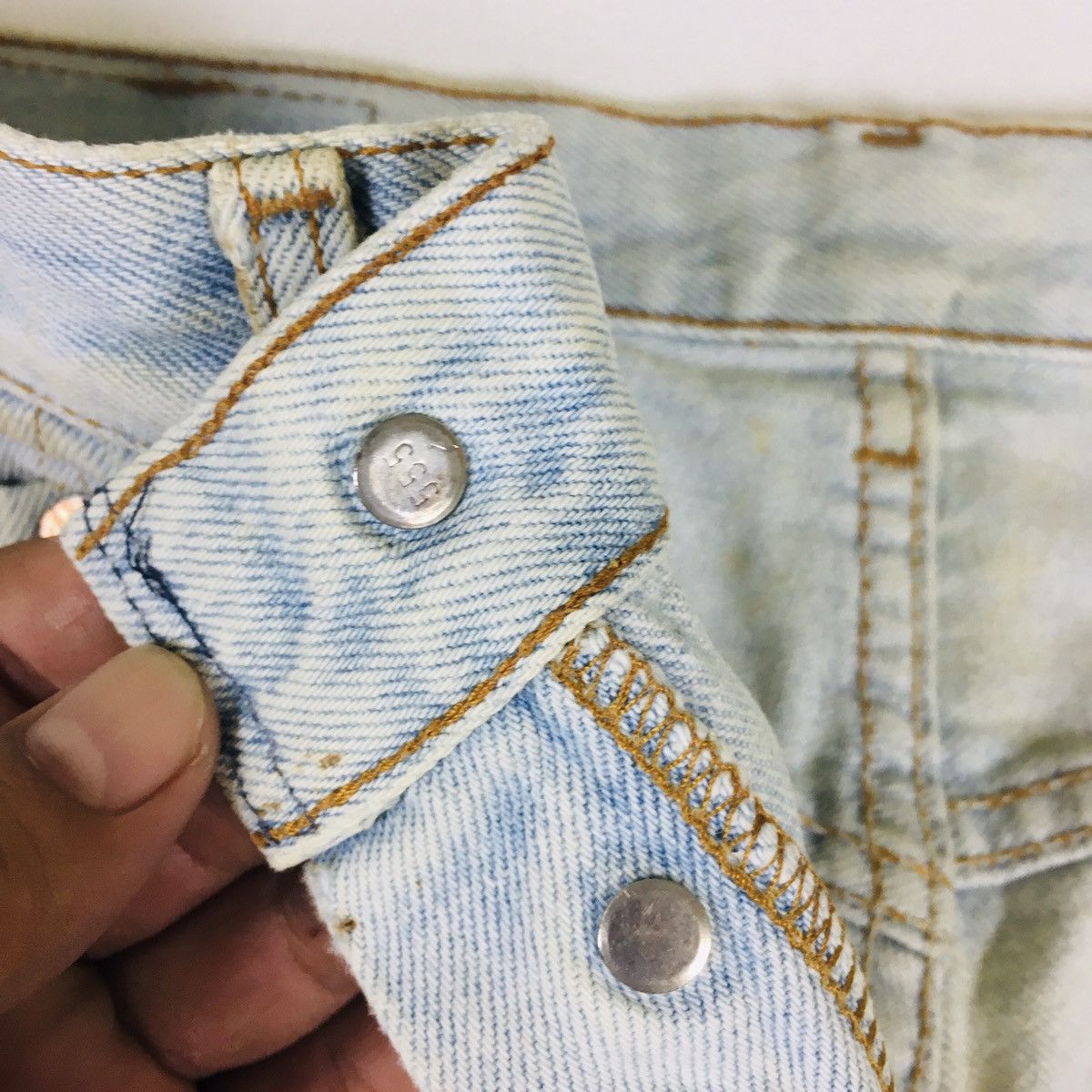 Levi's Vintage Clothing Vintage Levis 501 Made in USA Button Stamp 555 Size US 28 / EU 44 - 11 Thumbnail