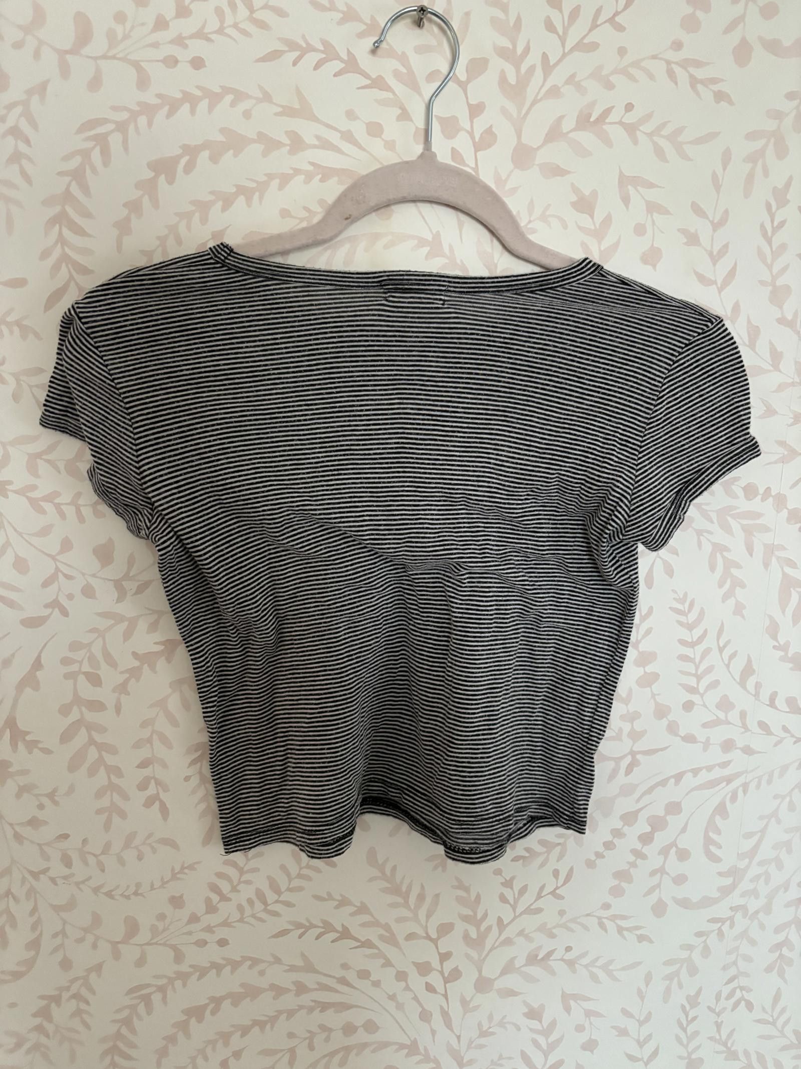 Designer Vintage Y2K Style Crop Top with Influencer Text - Size M Size M / US 6-8 / IT 42-44 - 4 Thumbnail
