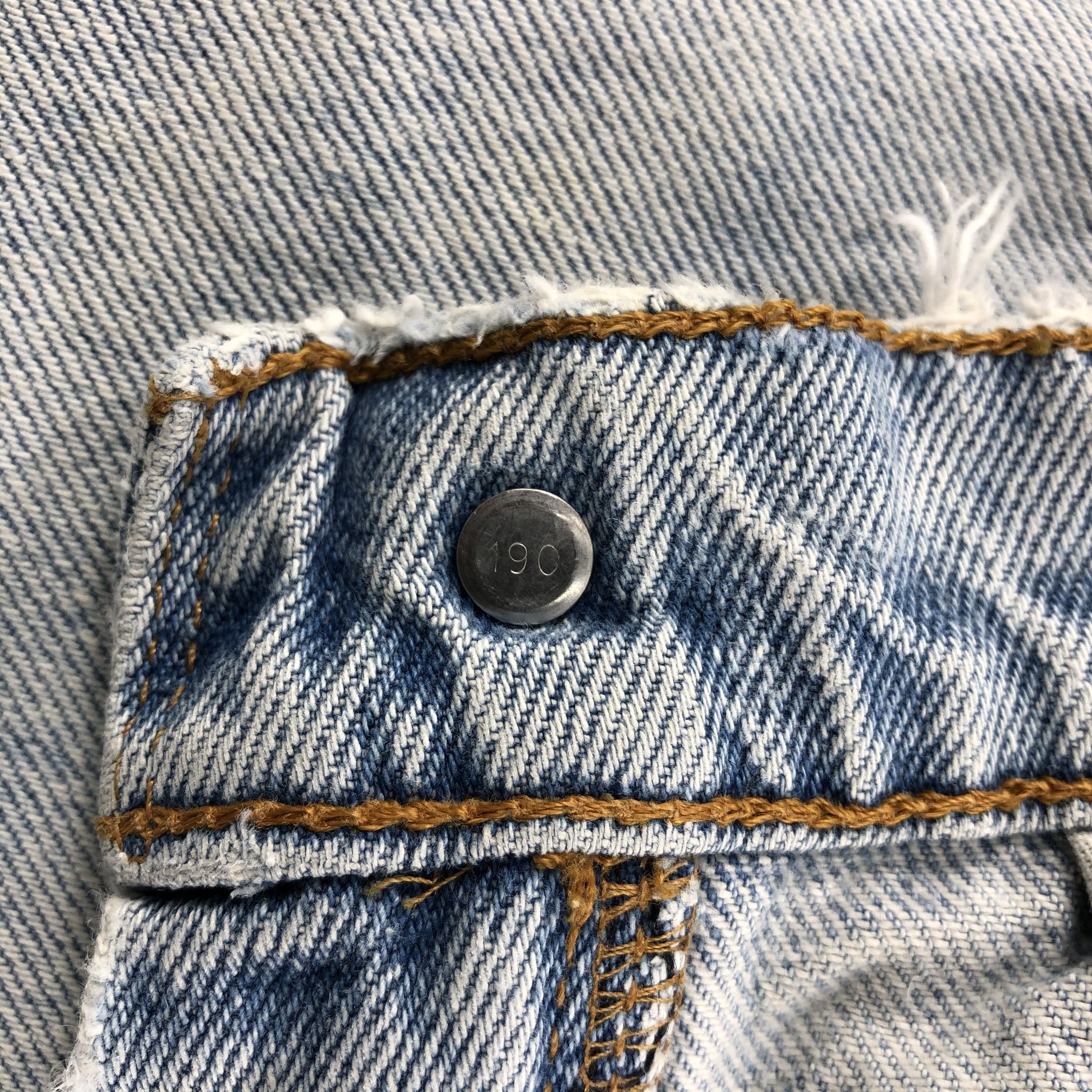 Levi's Vintage 90s Light Wash Levis 550 Jeans-J1658 Size US 30 / EU 46 - 13 Thumbnail