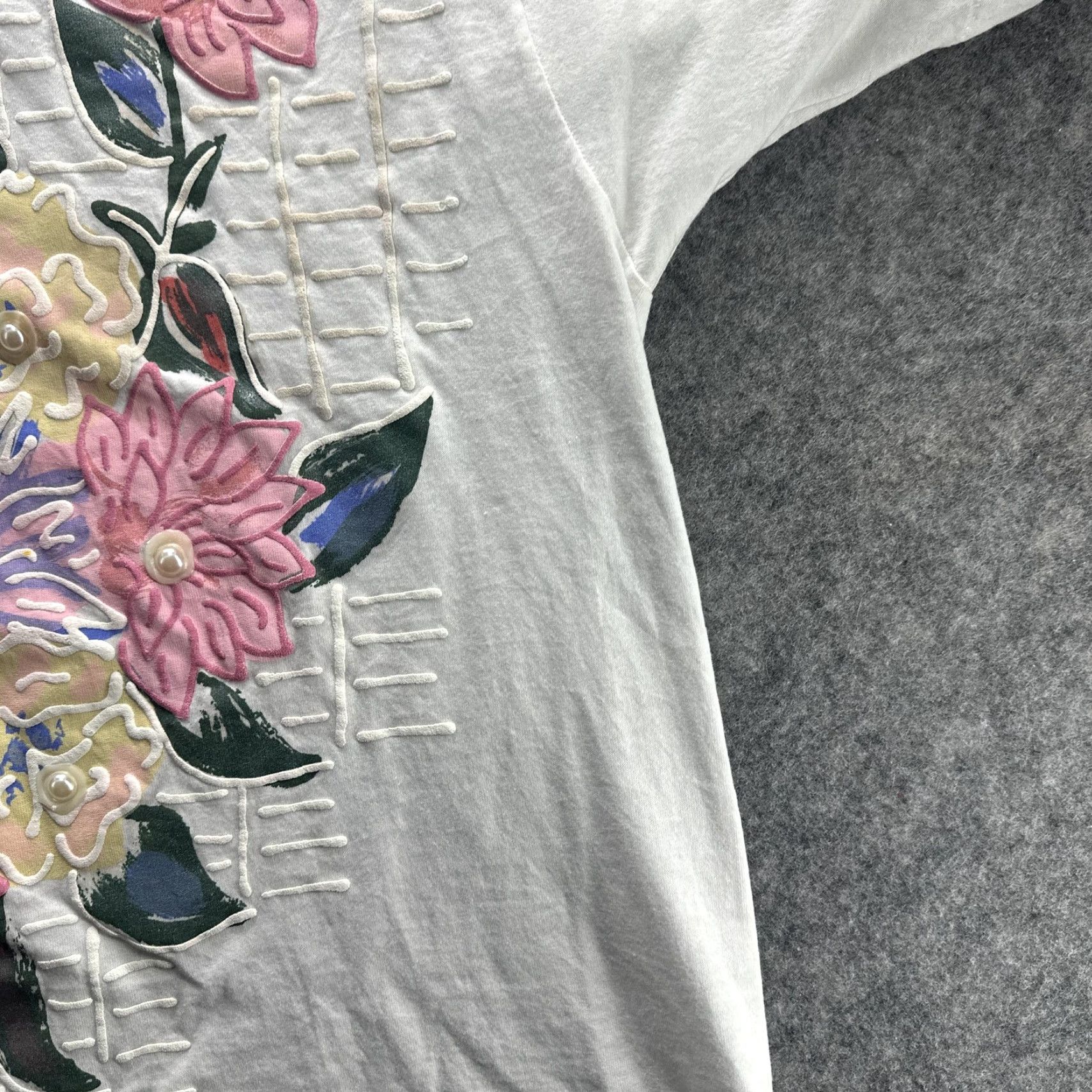 Vintage VINTAGE Brush Works Shirt Womens Large White Floral Hand-Painted 3D Pearl Embellished 90s Size L / US 10 / IT 46 - 7 Thumbnail
