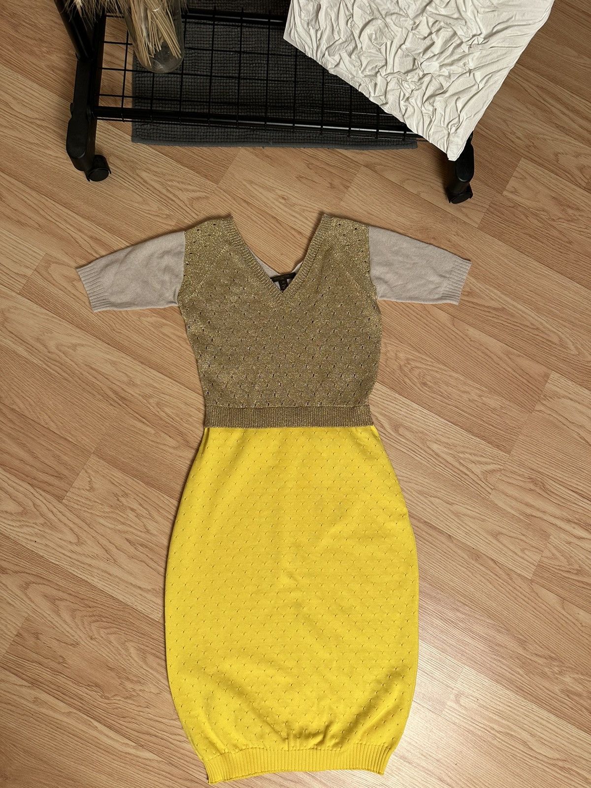 Louis Vuitton dress in gold cream cashmere with yellow skirt Wool