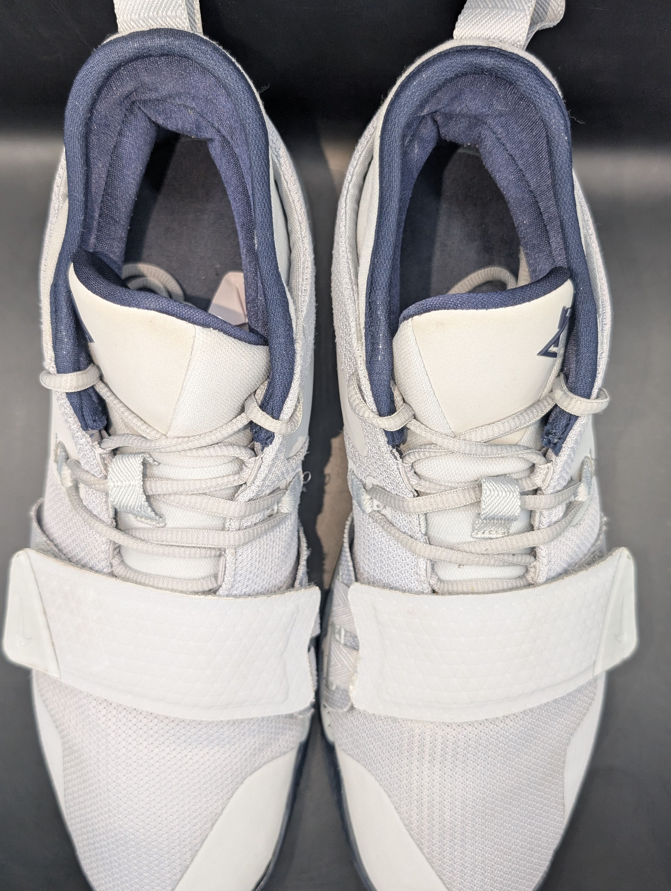 Nike Nike PG 2.5 Promo Sample PE Uconn Huskies Wolf Grey Size US 13 / EU 46 - 7 Thumbnail