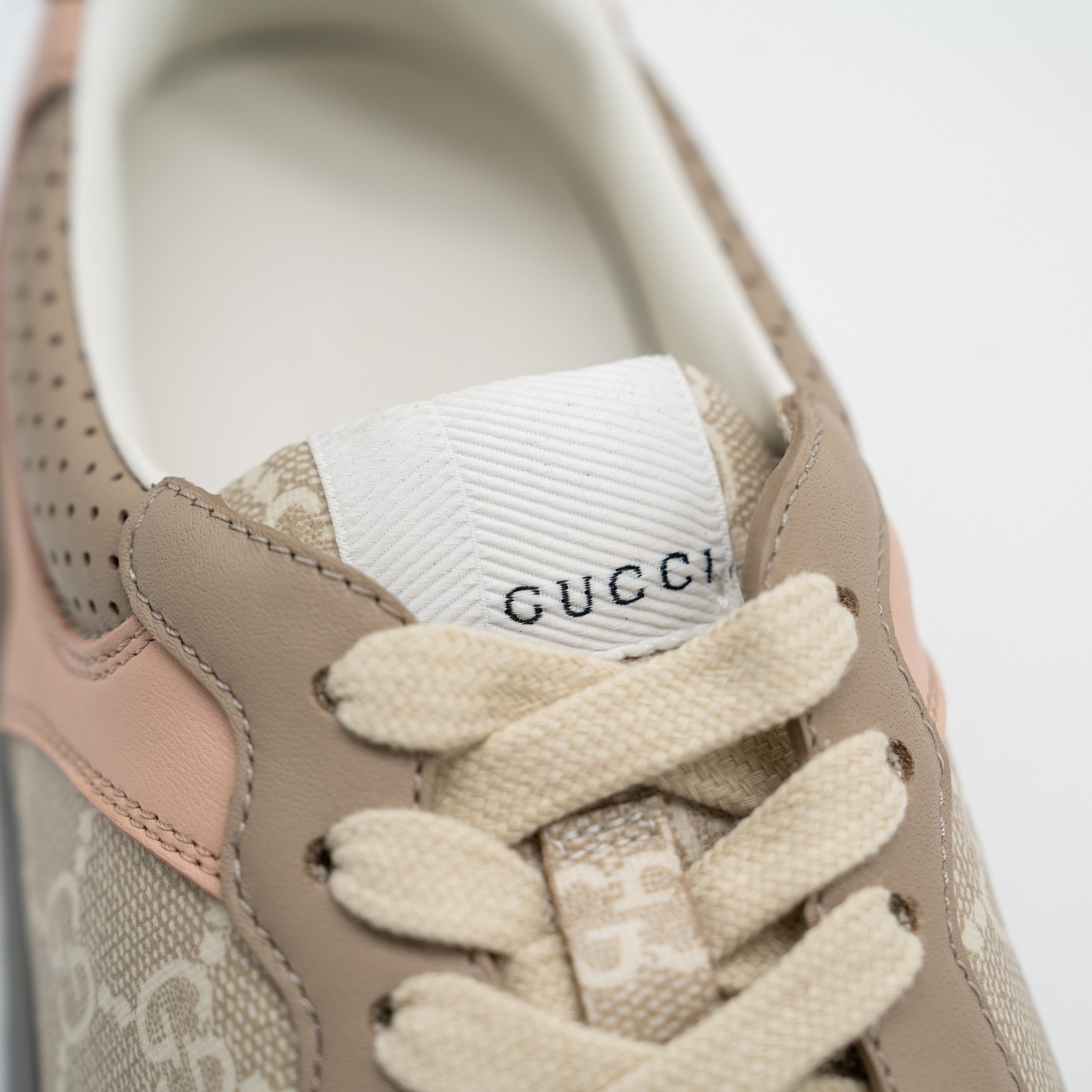 Gucci 10.5us Gucci GG Sneakers Oatmeal Pink Beige Leather Chunky B Size US 10.5 / IT 40.5 - 8 Thumbnail