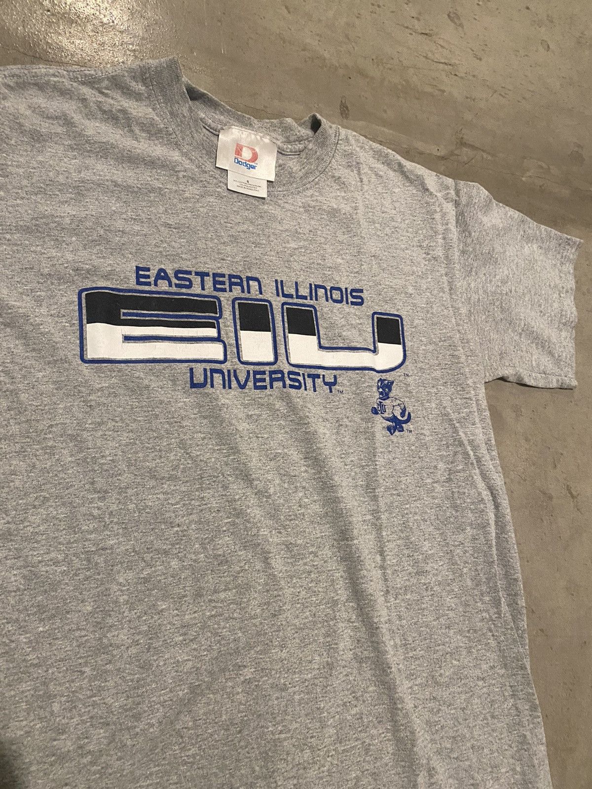 Vintage 00s’ Dodger “Eastern Illinois University” Tee Size US S / EU 44-46 / 1 - 2 Thumbnail