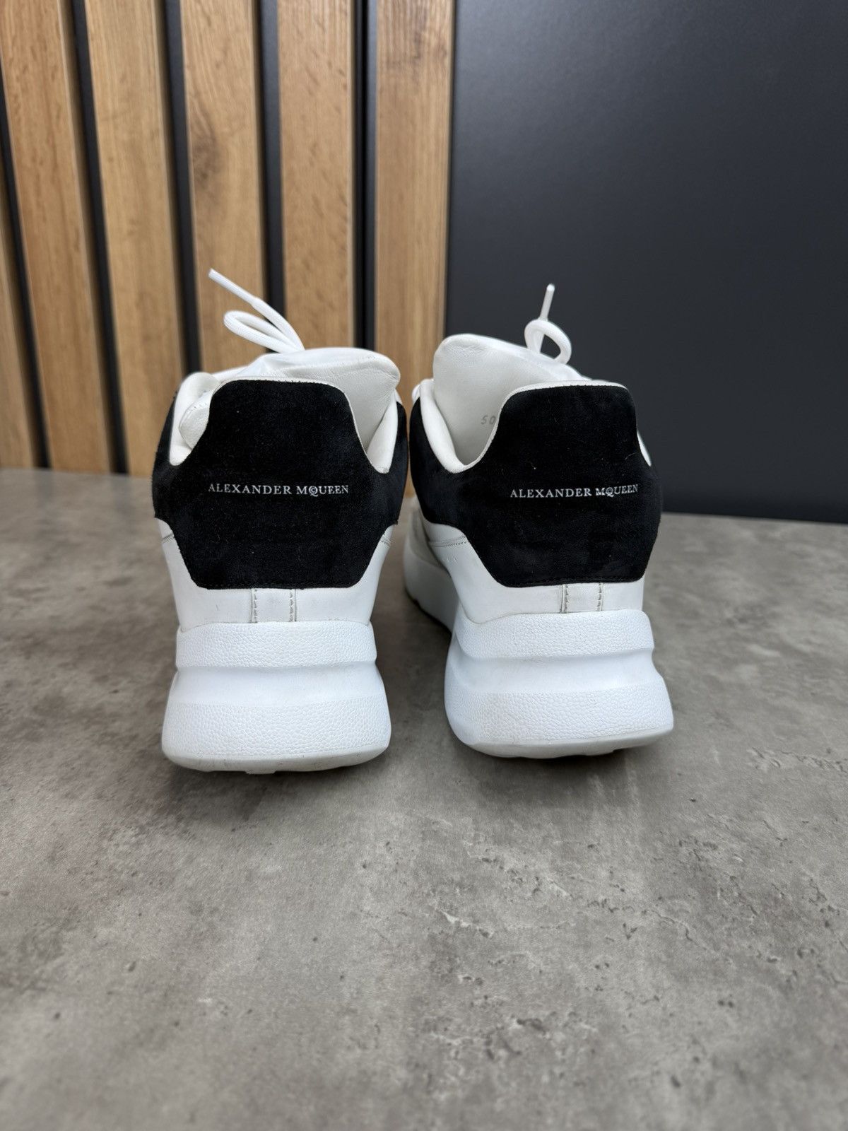 Alexander McQueen Alexander McQueen Oversized White Leather Sneakers Size 38 Size US 8 / IT 38 - 5 Thumbnail