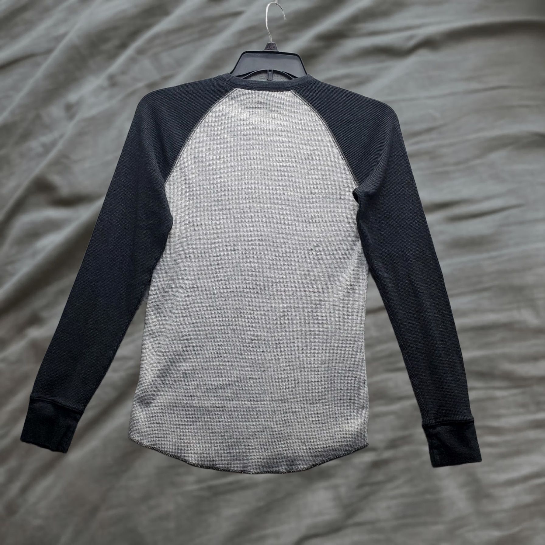 American Eagle Outfitters American Eagle Sweatshirt Mens S Gray Classic Fit Pullover Crew Neck Long Sleeve Size US S / EU 44-46 / 1 - 1 Thumbnail