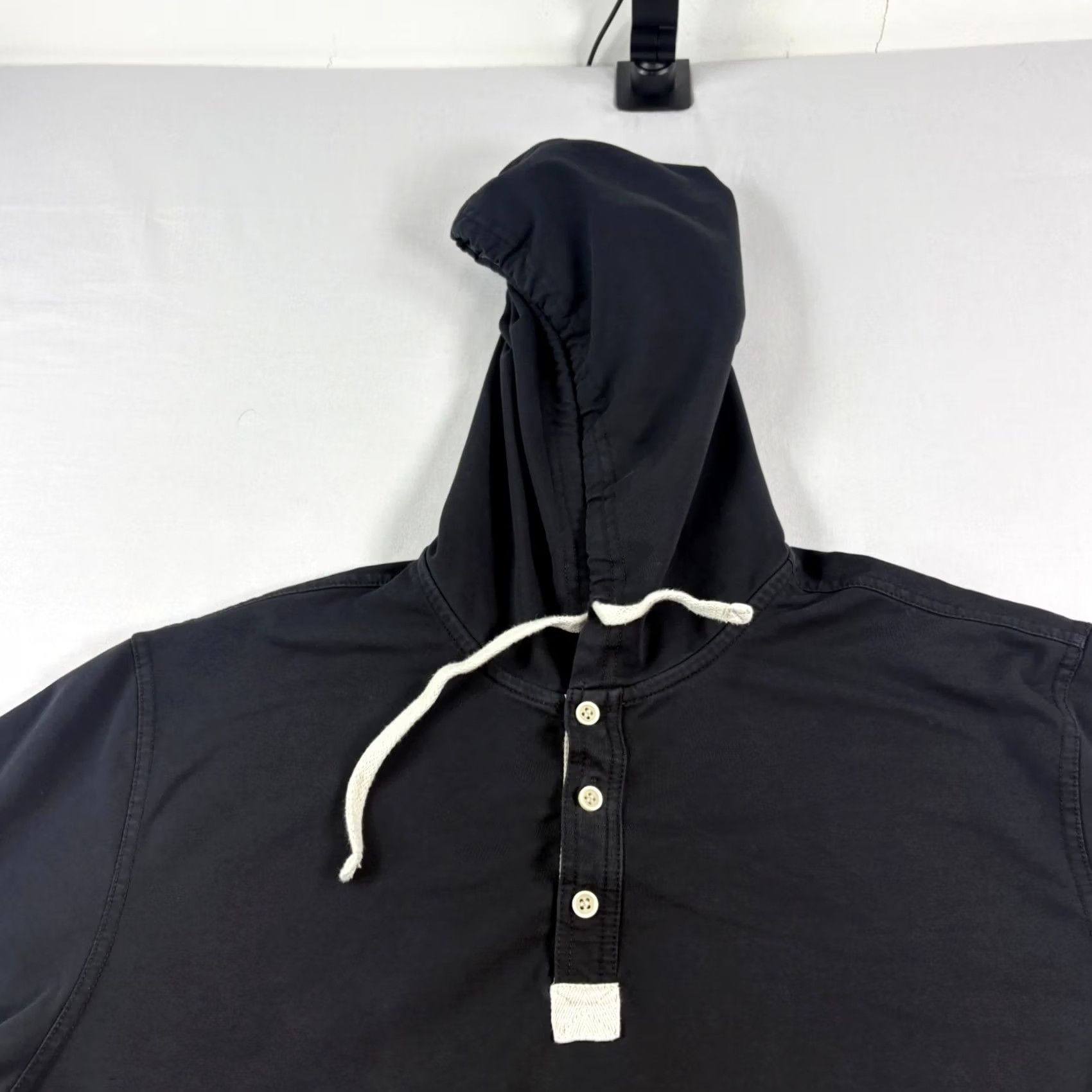 Vintage BYLT Performance Hoodie Henley Stretch Pullover Mens Large Black Hooded Drop Cut Button Shirt Size US L / EU 52-54 / 3 - 3 Thumbnail