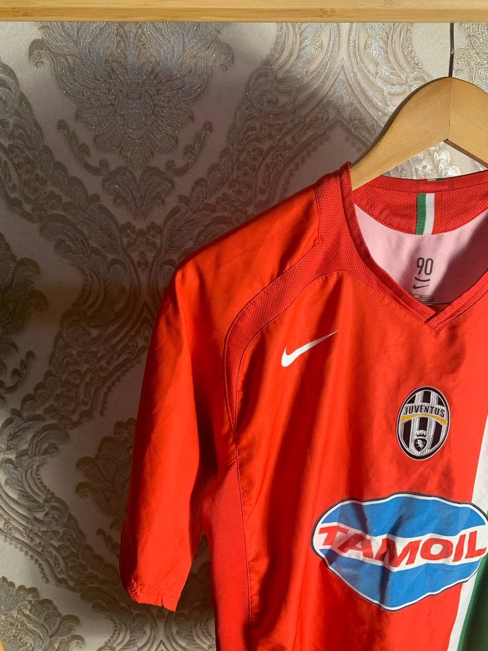 Nike Vintage Nike FC Juventus Italy Retro Soccer Jersey Y2K 90s Size US M / EU 48-50 / 2 - 6 Thumbnail