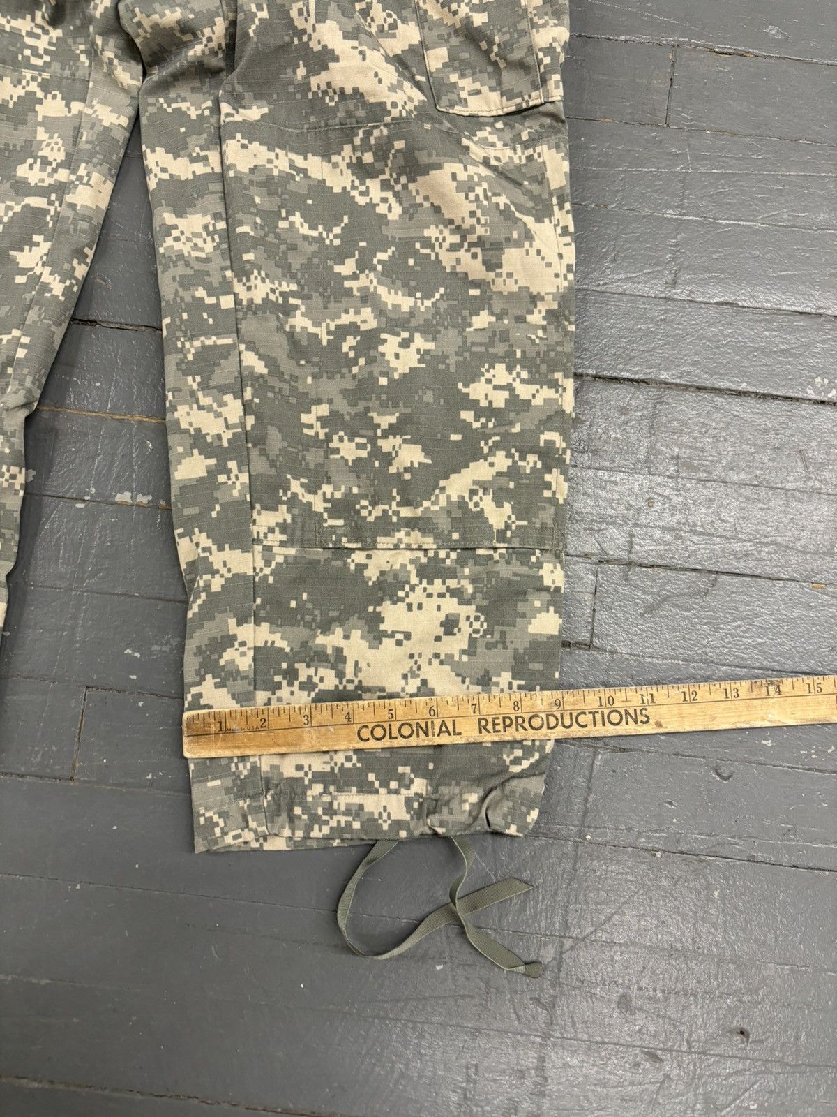 Vintage Vintage US military cargo baggy pants Size US 31 - 8 Thumbnail
