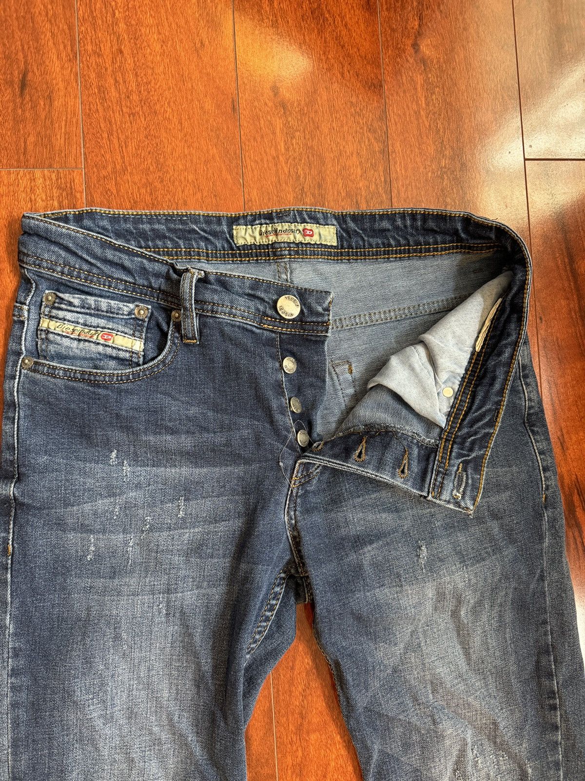 Diesel Vintage Diesel Thrashed Blue Jeans Size US 30 / EU 46 - 4 Thumbnail
