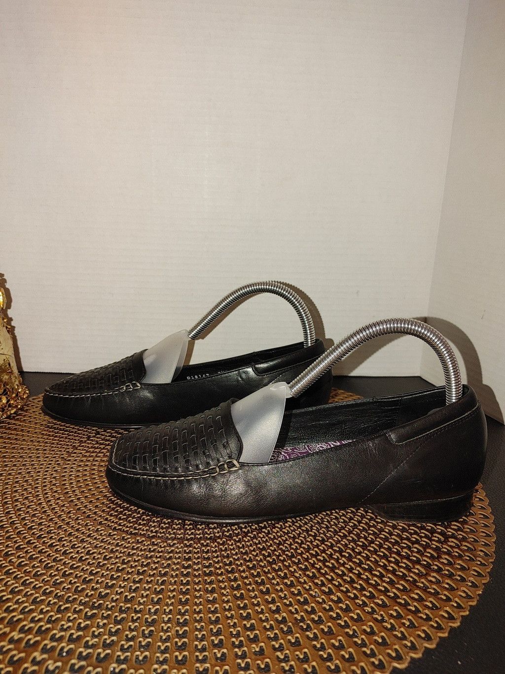 Cole Haan Cole Haan Leather Flats Size 7.5B Size US 7.5 / IT 37.5 - 1 Thumbnail