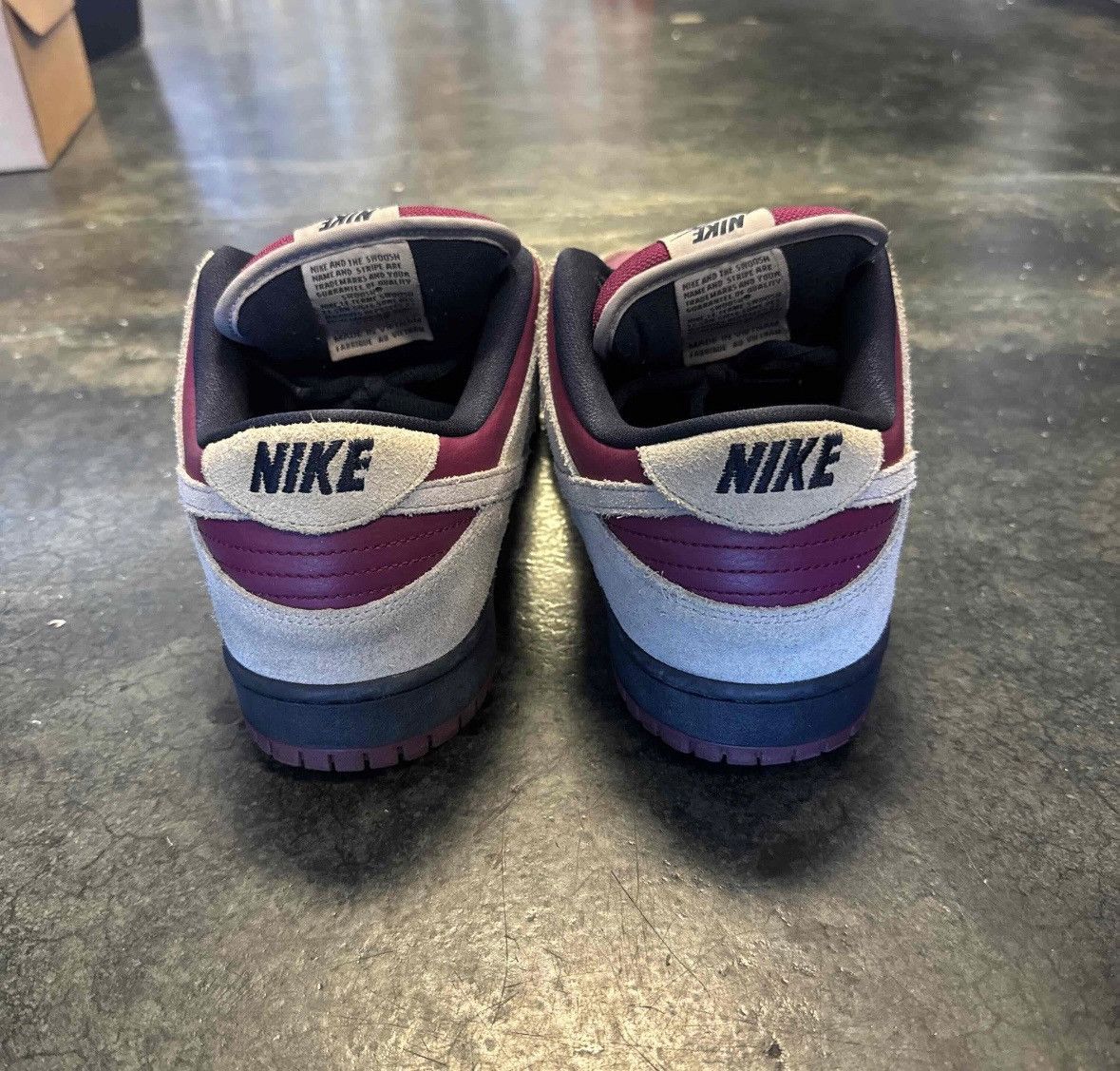 Nike SB Dunk Low SB True Berry Size US 11.5 / EU 44-45 - 4 Thumbnail