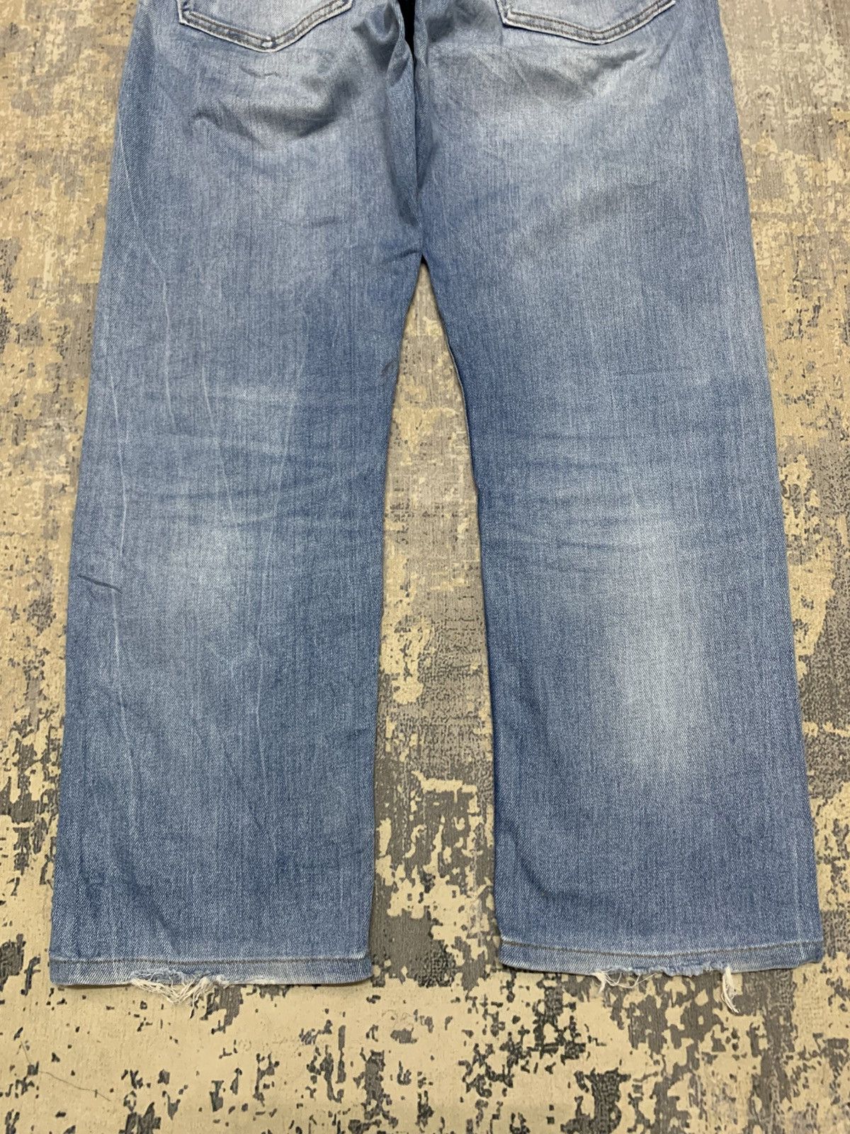 Levi's VTG Y2K Levi’s 505 Straight Leg Denim Jeans Distressed Faded Size US 33 - 11 Thumbnail