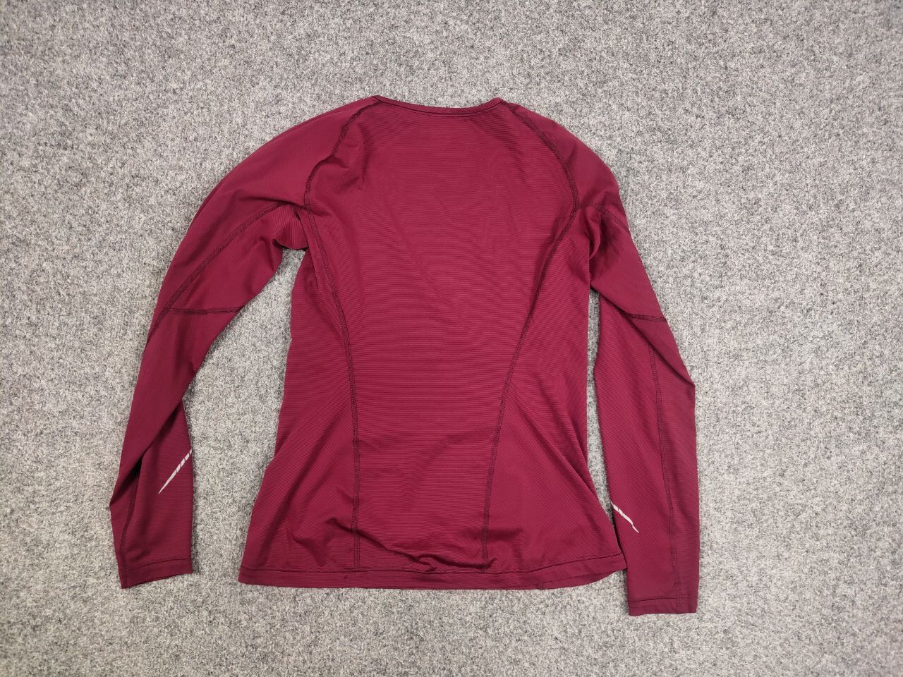 Arc'teryx Vintage Arc'teryx Top LS Women's long sleeve Burgundy Shirts Size S / US 4 / IT 40 - 15 Thumbnail