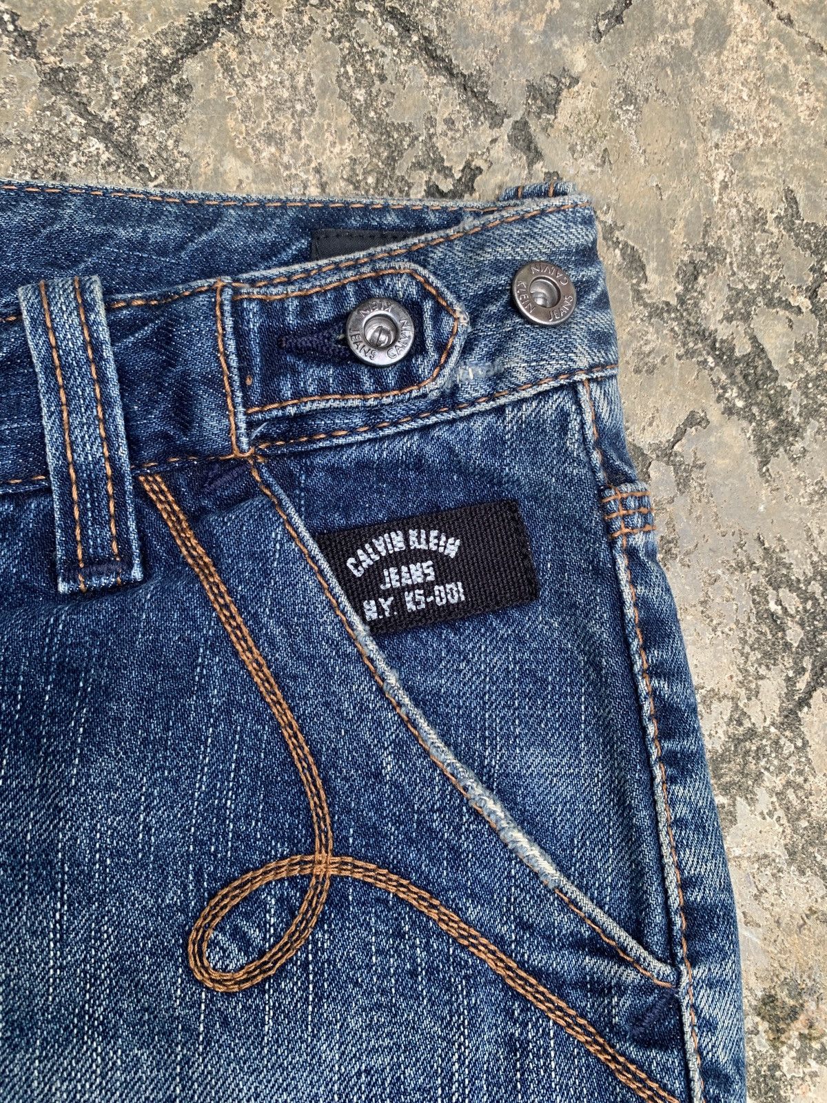Calvin Klein Calvin Klein Jeans NY Washed Pocket Accent Mini Jeans Skirt Size 25" / US 0 / IT 36 - 6 Thumbnail