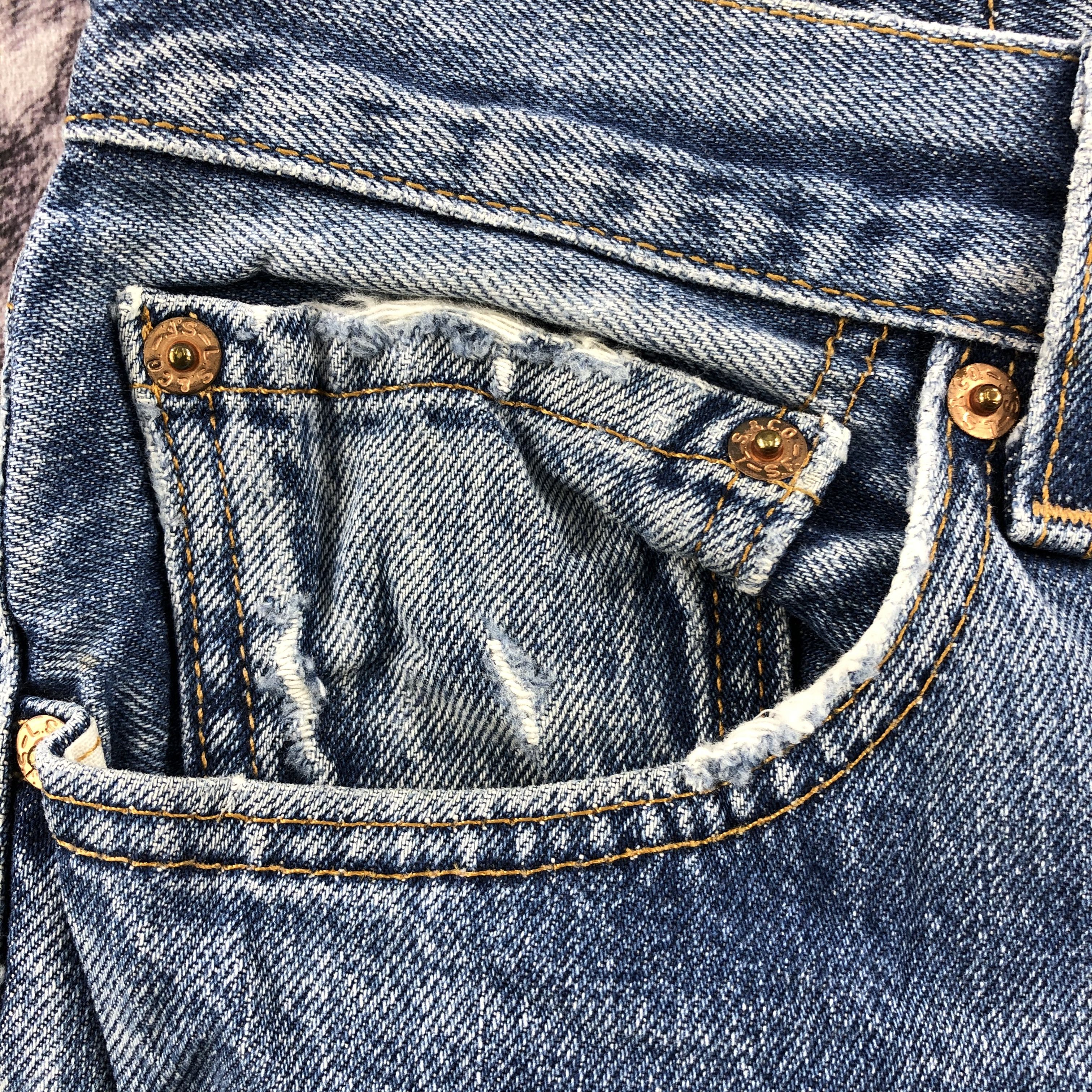Levi's 90s Vintage Blue Wash Levis 501 Jeans-JM2244 Size US 30 / EU 46 - 16 Thumbnail