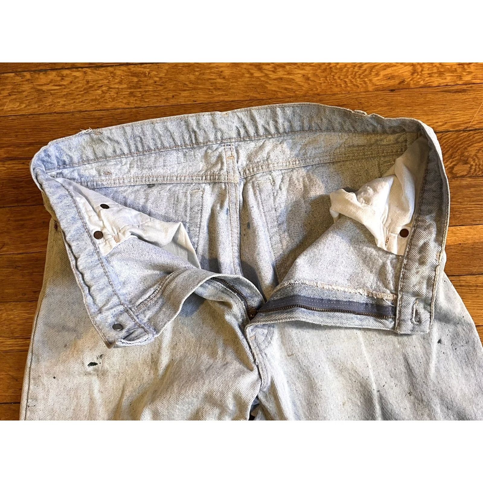 Levi's VINTAGE Levi’s Jeans Mens 33x28 Distressed 80s USA Blue Denim Cotton 5-Pocket Regular Straight Jeans Mens Size US 33 - 7 Thumbnail