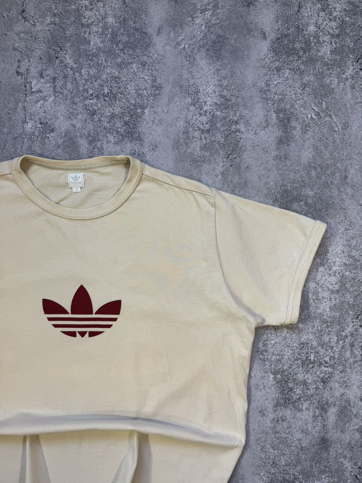 Adidas Adidas vintage tee t-shirt big logo Size US L / EU 52-54 / 3 - 3 Thumbnail