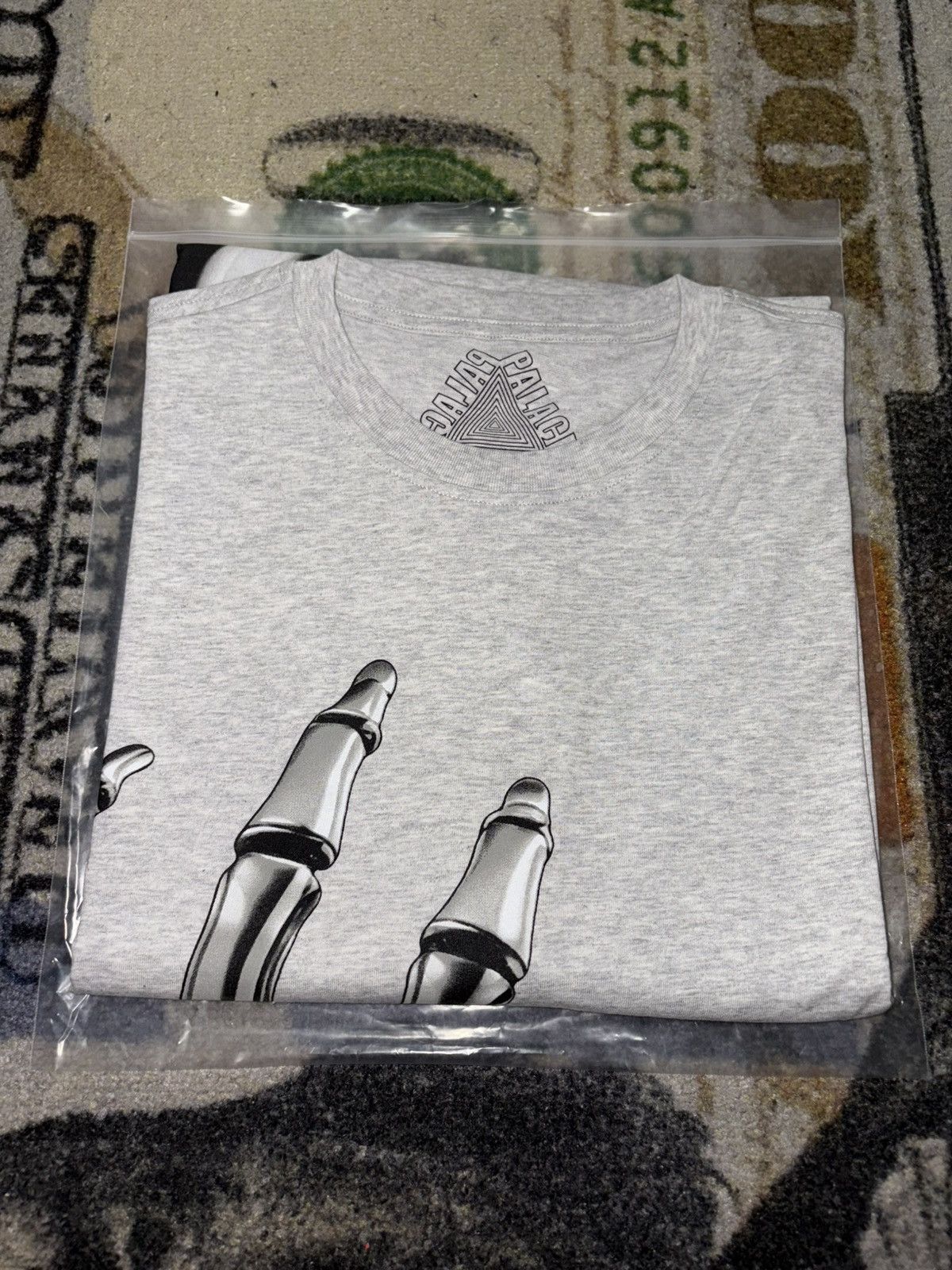 Palace Palace Mechanical Champion T-Shirt Grey Size US XL / EU 56 / 4 - 2 Thumbnail