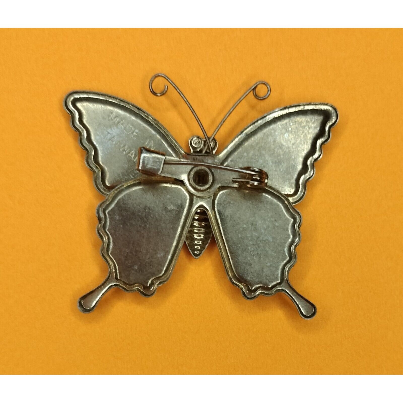 Other Colorful Enameled Butterfly Pin Gold Tone Jewelry Brooch Gli Size ONE SIZE - 8 Thumbnail