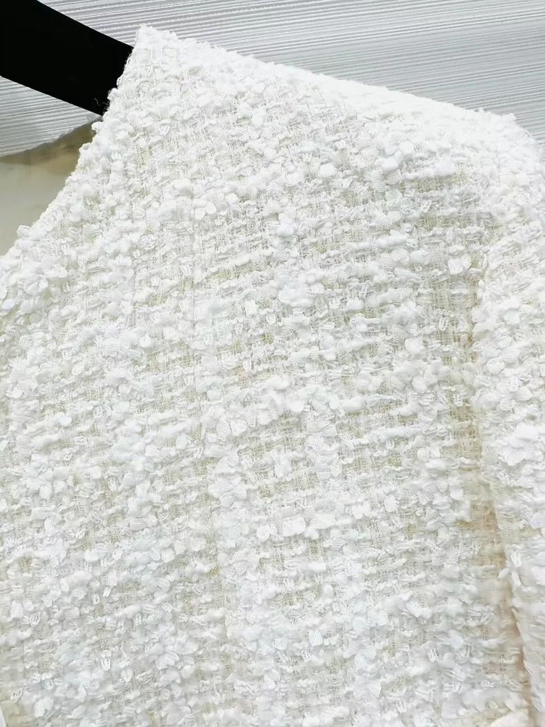 Chanel Chanel 23C white moonlight coat Size XS / US 0-2 / IT 36-38 - 6 Thumbnail