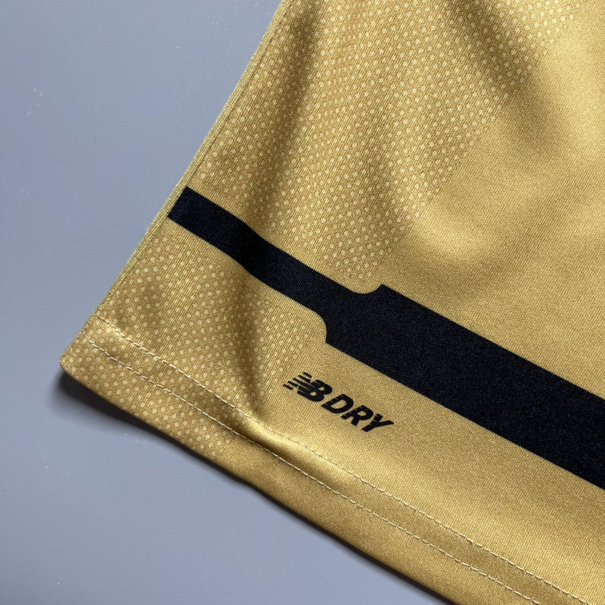New Balance CELTIC NEW BALANCE 2016/2017 FOOTBALL SOCCER TRAINING JERSEY Size US M / EU 48-50 / 2 - 3 Thumbnail