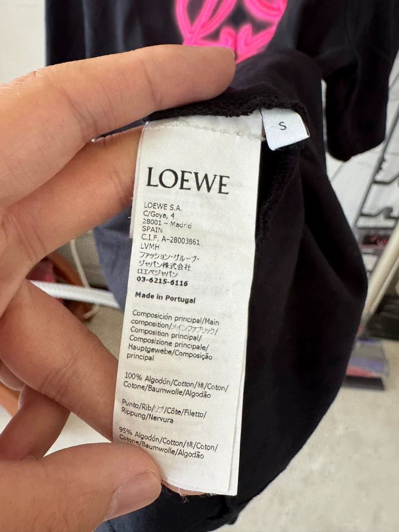 Loewe Loewe Neon pink short sleeve Size S / US 4 / IT 40 - 4 Thumbnail