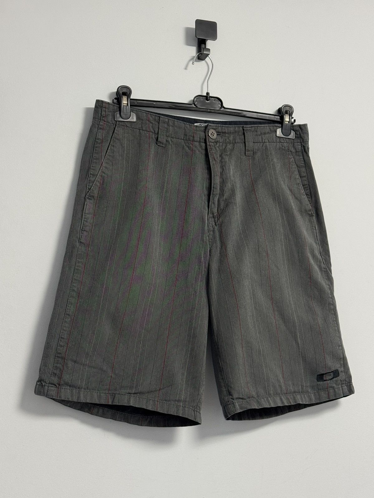 Oakley Oakley Vintage Shorts Y2K Style Hype Size 30" / US 8 / IT 44 - 6 Thumbnail