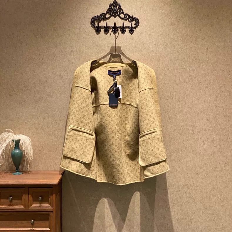 Louis Vuitton Louis Vuitton Cream tea color inside presbyopia full print Size 4XL / US 24-26 - 3 Thumbnail
