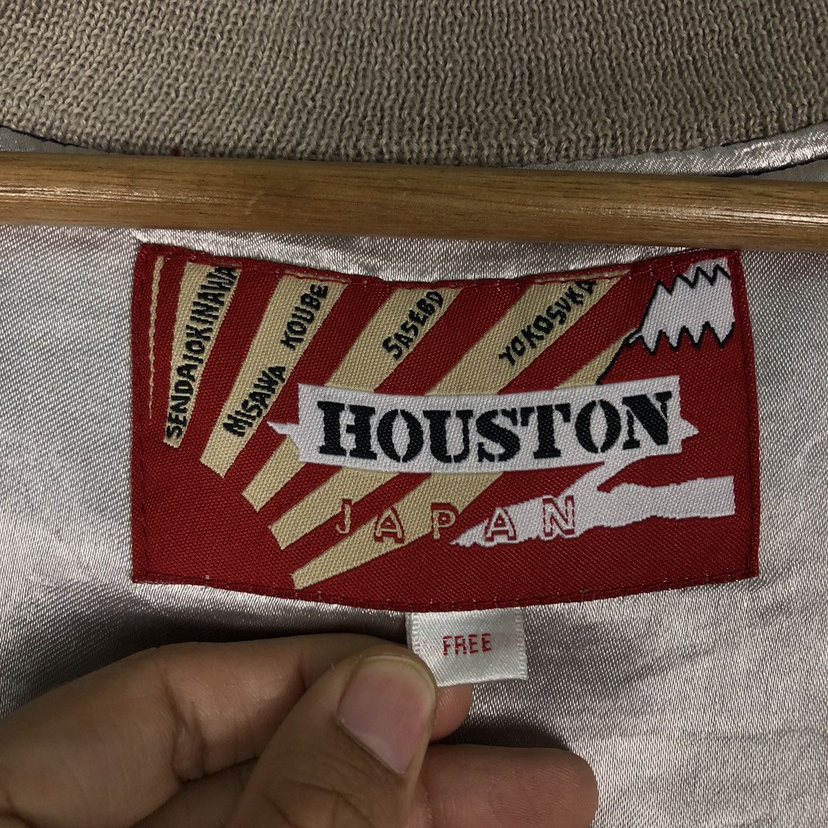 Japanese Brand 🔥Vintage Satin Sukajan Bomber Jacket Big Logo Houston USA Size US M / EU 48-50 / 2 - 16 Thumbnail