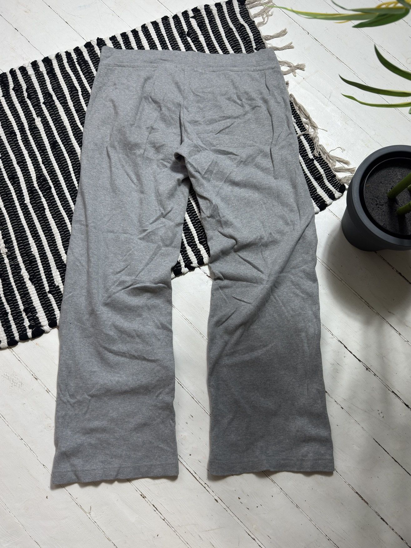 Nike VINTAGE NIKE MINI SWOOSH 2000s GRAY PANTS Size 30" / US 8 / IT 44 - 9 Thumbnail