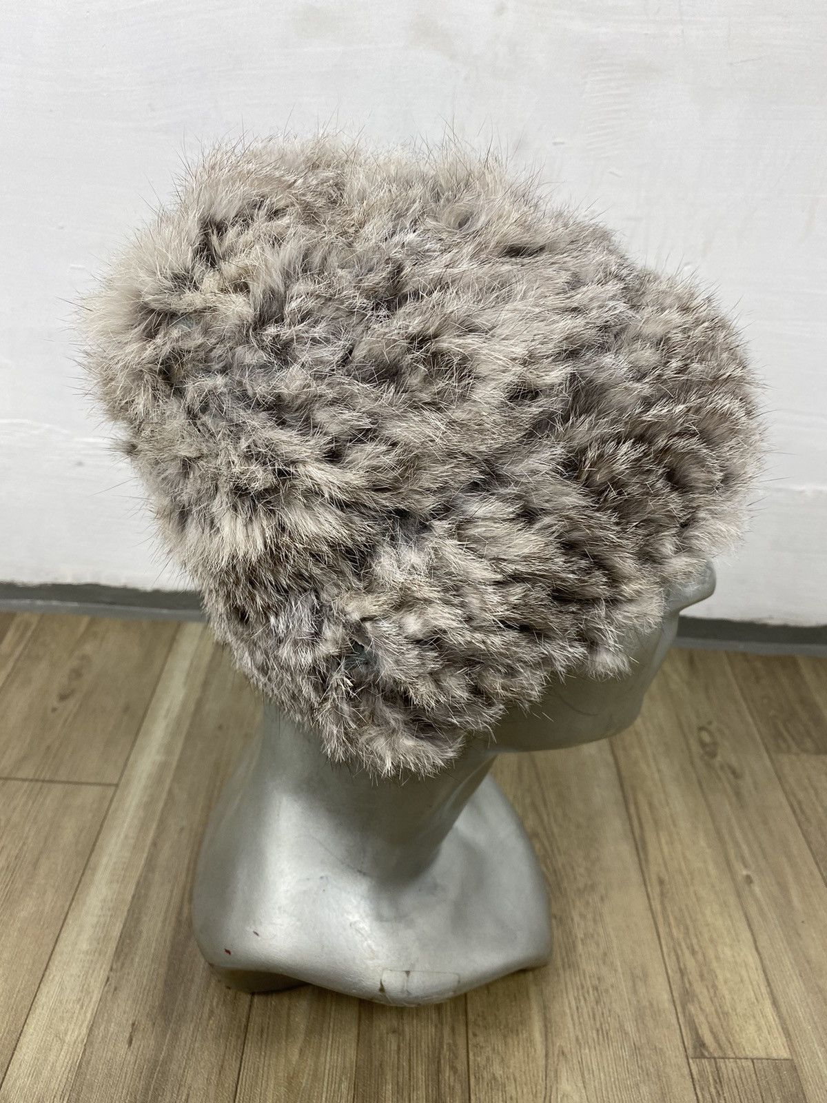 Japanese Brand Override Fur Beanie Hats Size ONE SIZE - 5 Thumbnail
