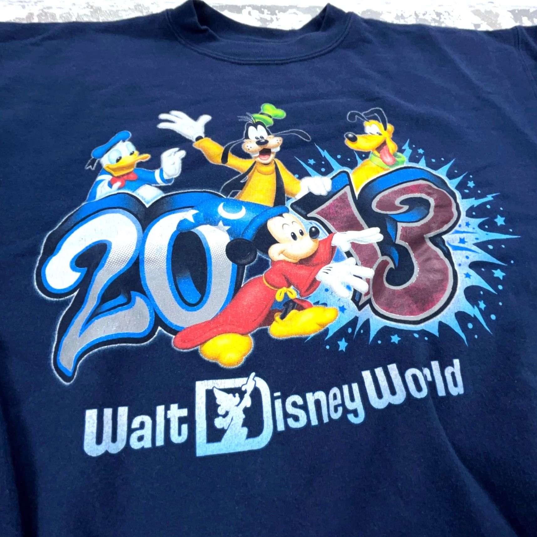 Disney VINTAGE Disney Sweatshirt Men Small Crew Neck Sweater Walt World Mickey 2013 Size US S / EU 44-46 / 1 - 3 Thumbnail