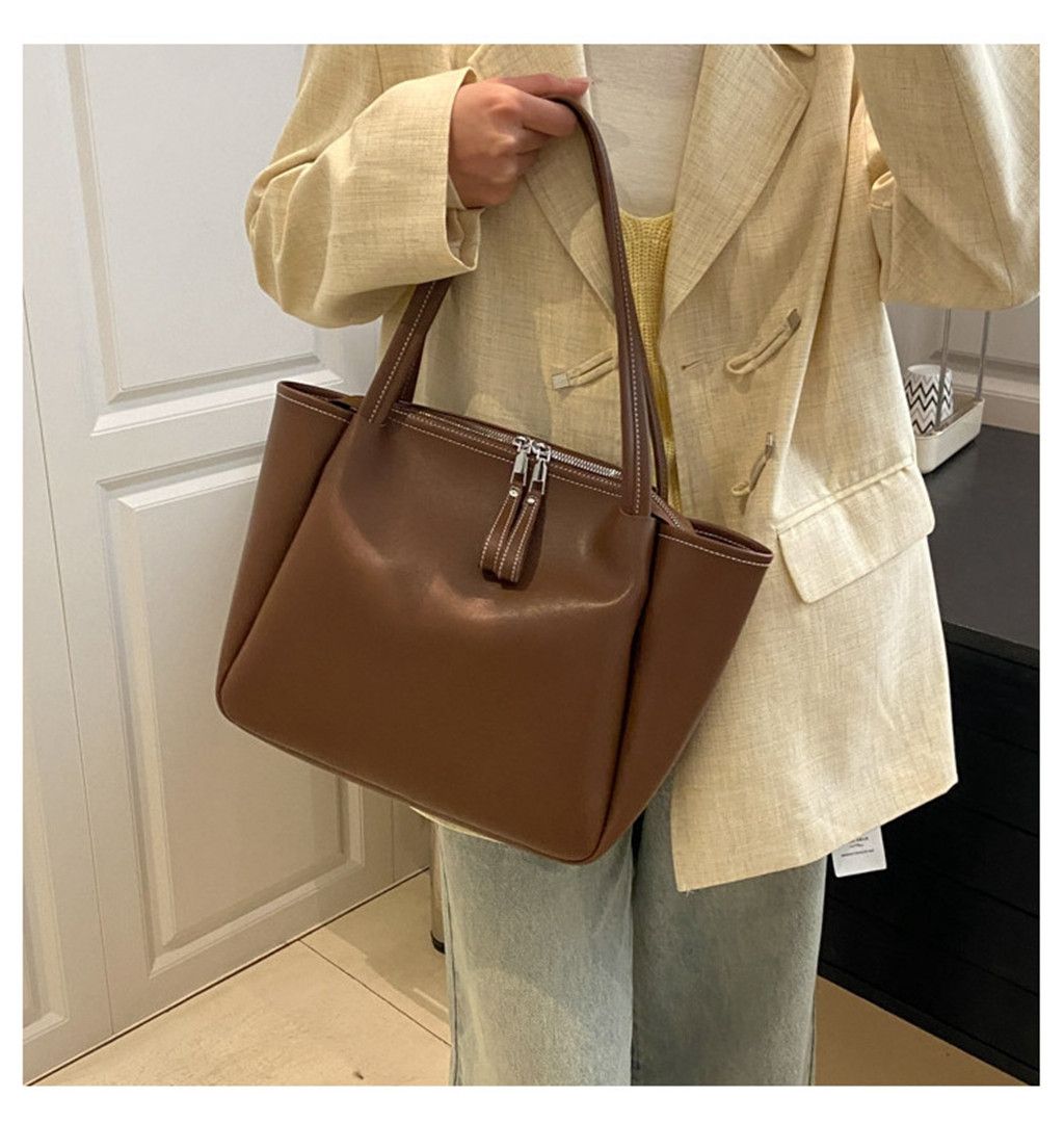 Japanese Brand Large capacity handbag Size ONE SIZE - 5 Thumbnail