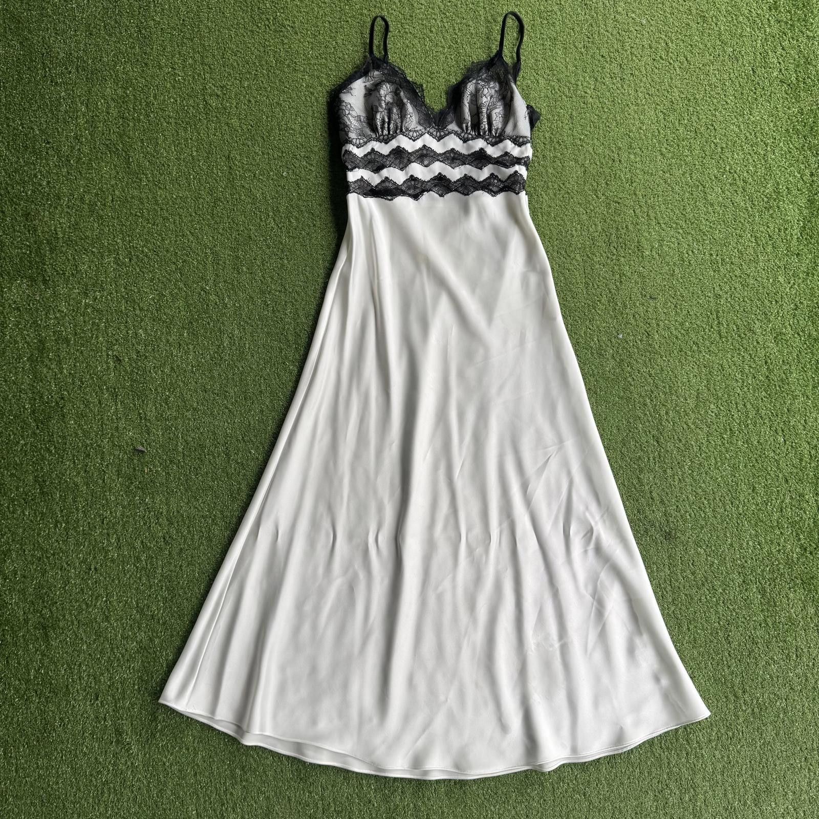 Designer Elegant White Lace-Inset Maxi Dress Size ONE SIZE - 1 Thumbnail