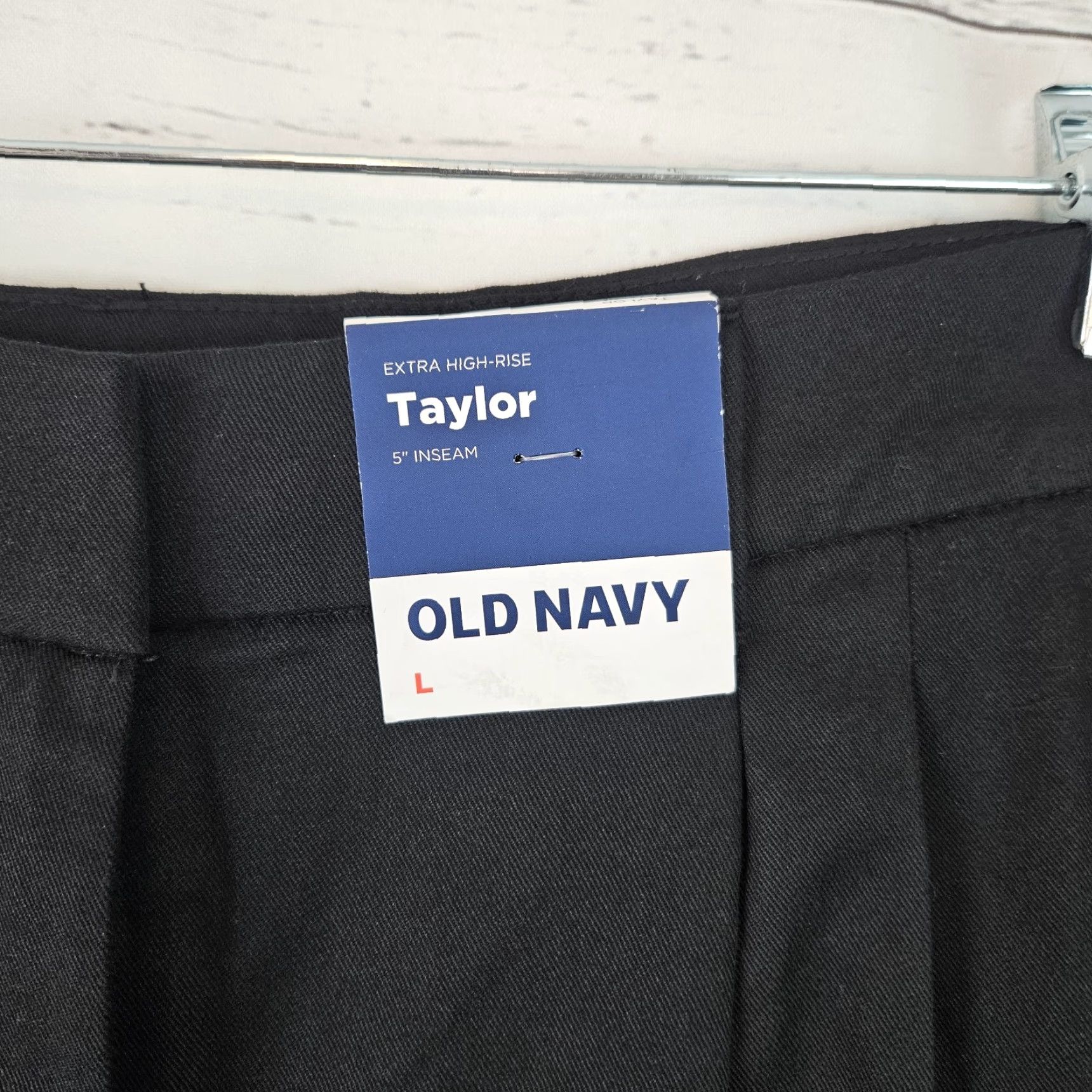 Old Navy VINTAGE Old Navy Womens Extra High Rise Taylor Shorts Sz Large Black Adjustable Waist? Size 36" / US 14 / IT 50 - 3 Thumbnail