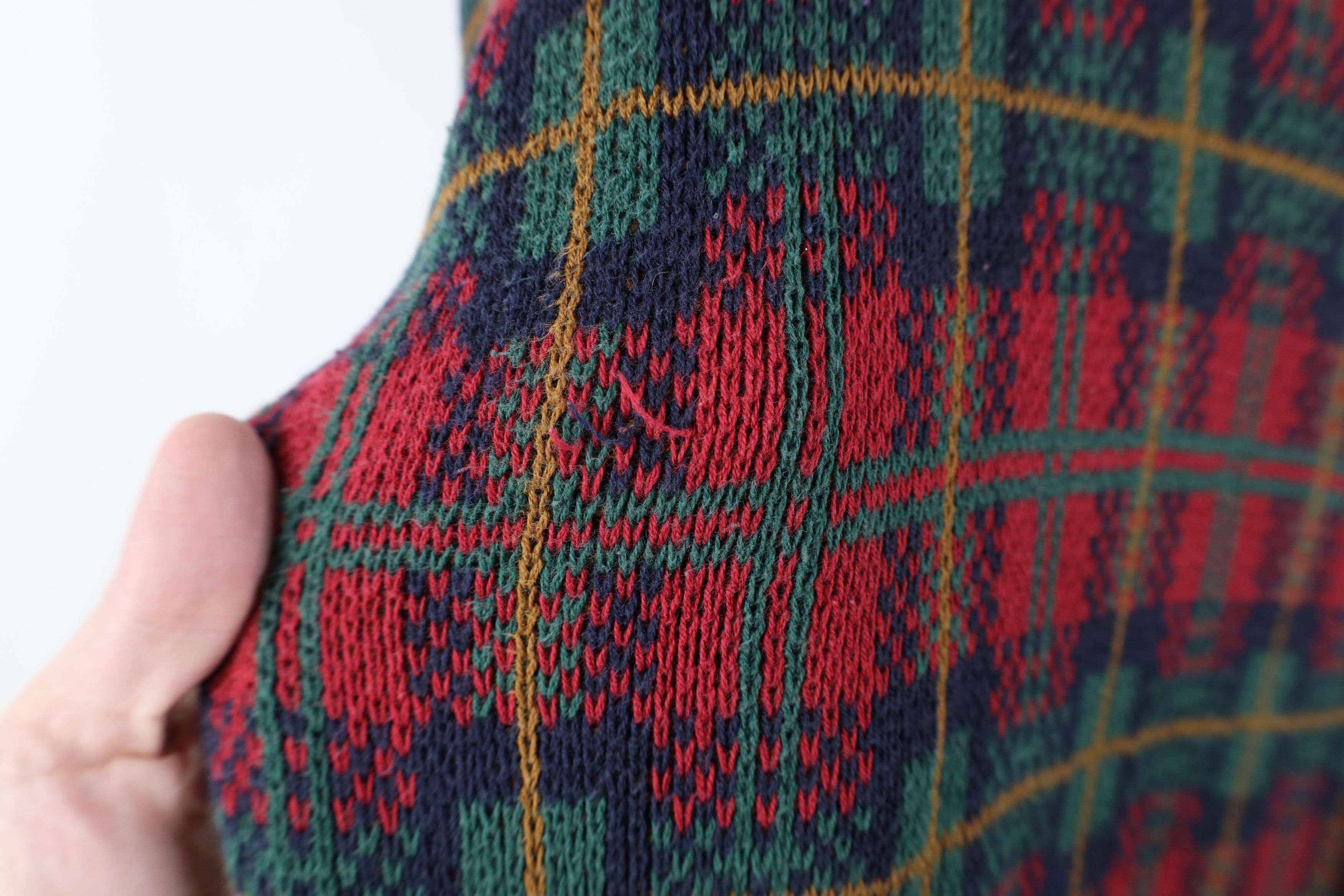 Vintage Vintage 90s Streetwear Cotton Knit Crewneck Sweater Plaid Size US M / EU 48-50 / 2 - 5 Thumbnail