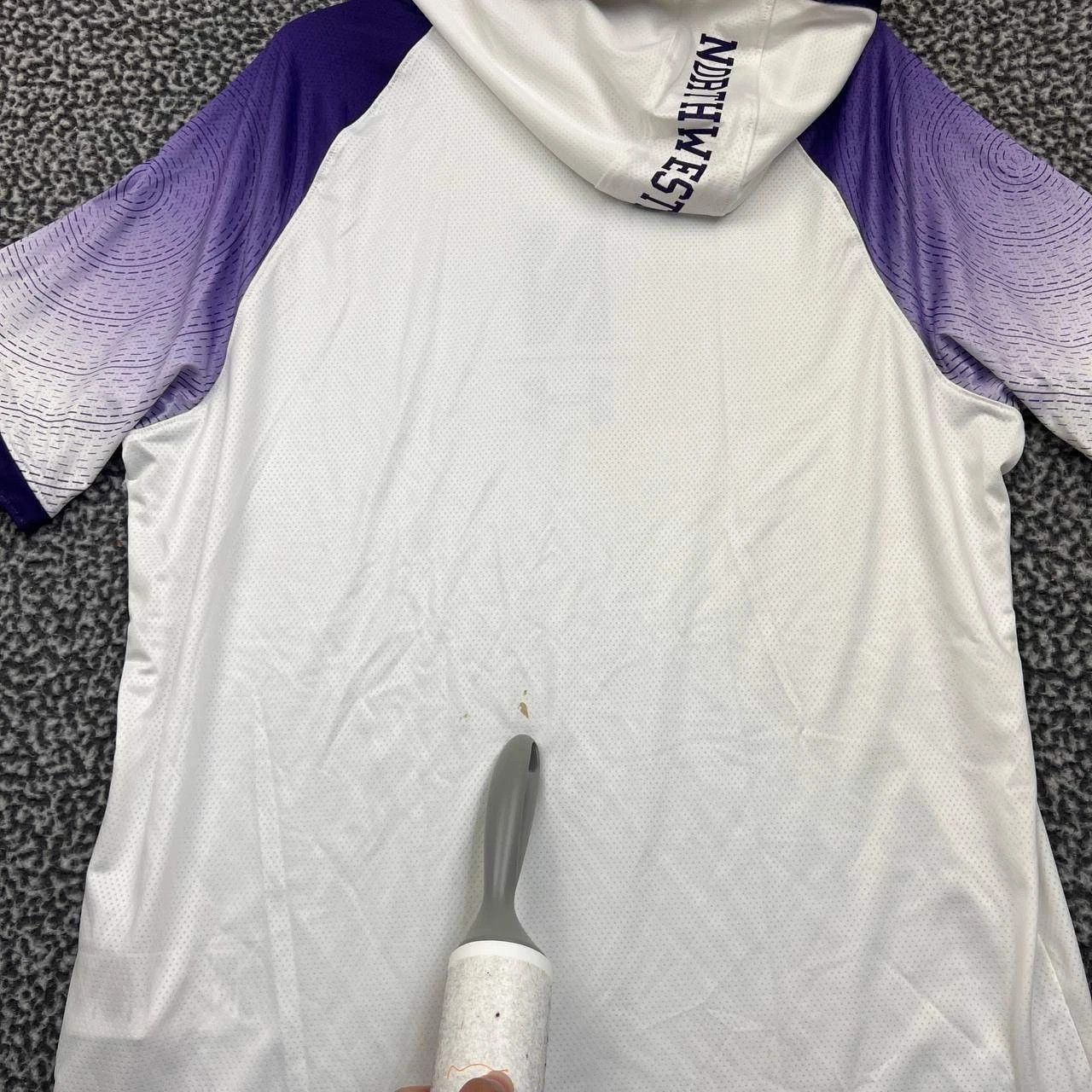 Under Armour Northwestern Wildcats Shirt L Heatgear Short Sleeve Hooded Size US L / EU 52-54 / 3 - 6 Thumbnail