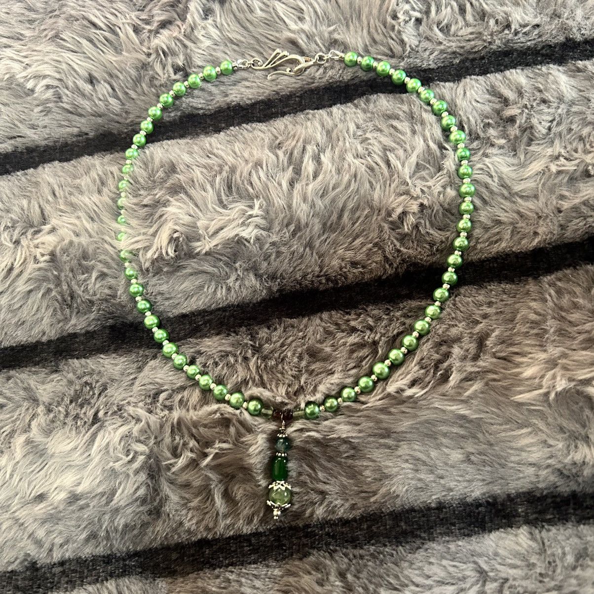 Handmade Handcrafted elegant bright green Czech glass pearl necklace Size ONE SIZE - 7 Thumbnail