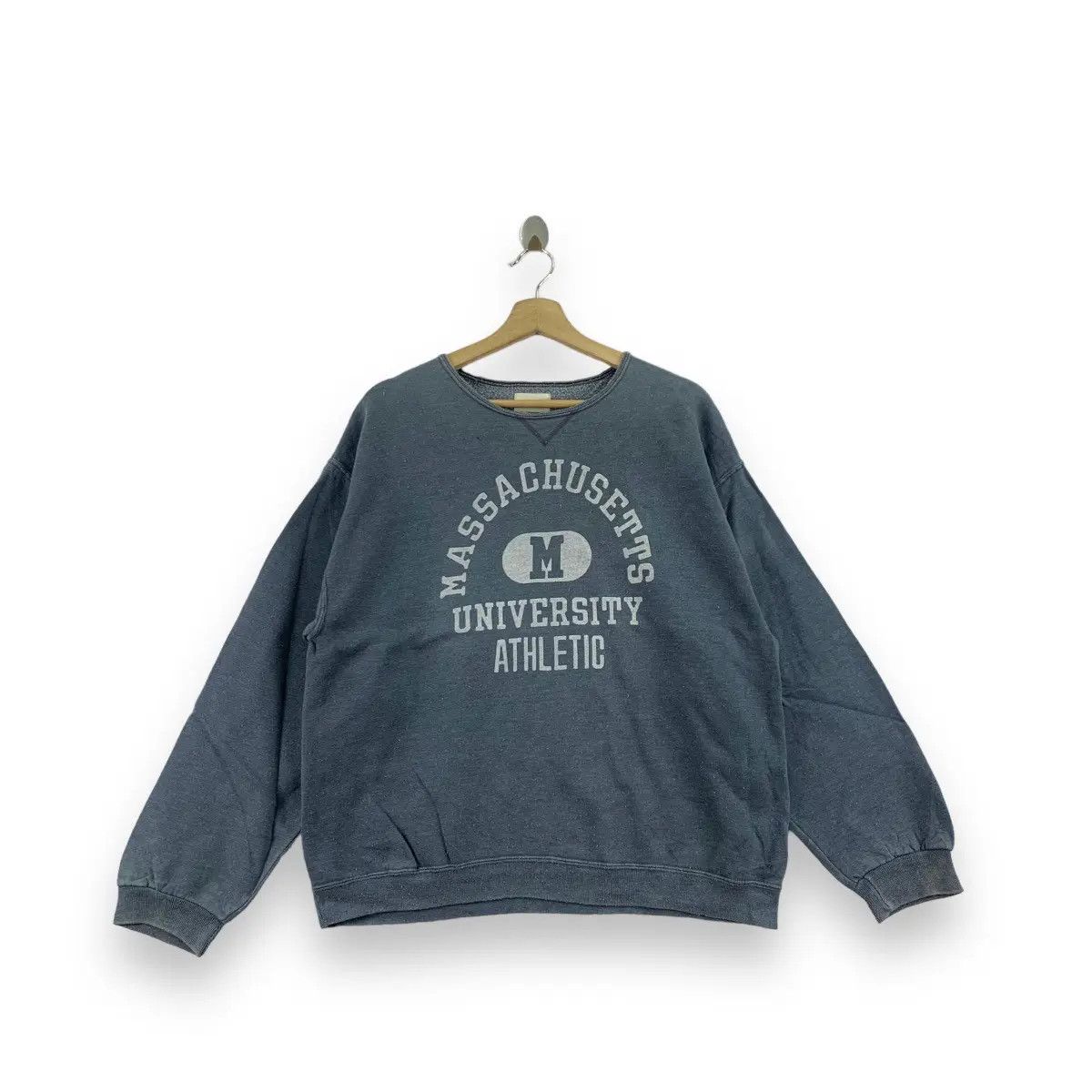 Vintage Vintage MASSACHUSETTS UNIVERSITY ATHLETIC Sweatshirt Size XL / US 12-14 / IT 48-50 - 1 Thumbnail