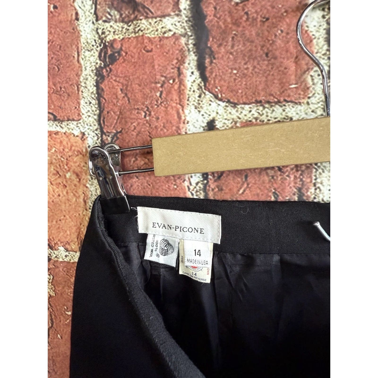 Evan Picone VINTAGE Evan Picone Womens Skirt Black Long Wool A-Line Size 14 28 inches Mens? Wait genders. End: Womens. Size 36" / US 14 / IT 50 - 3 Thumbnail