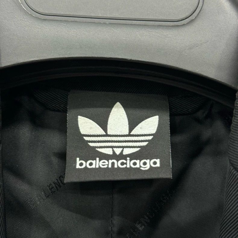 Balenciaga Balenciaga Shoulder-padded striped suit jacket Size US XXS / EU 40 - 4 Thumbnail